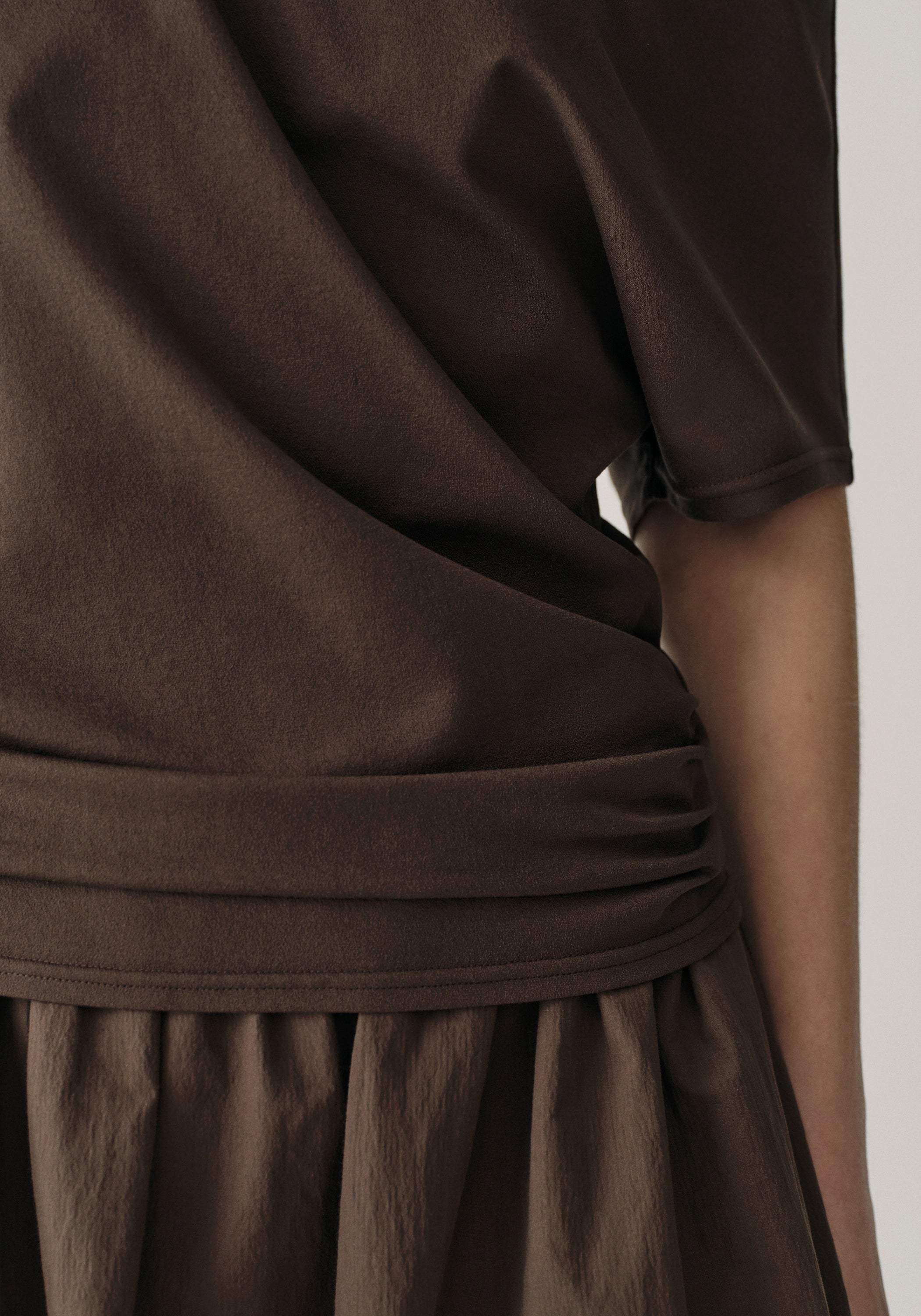 #color_raw umber
