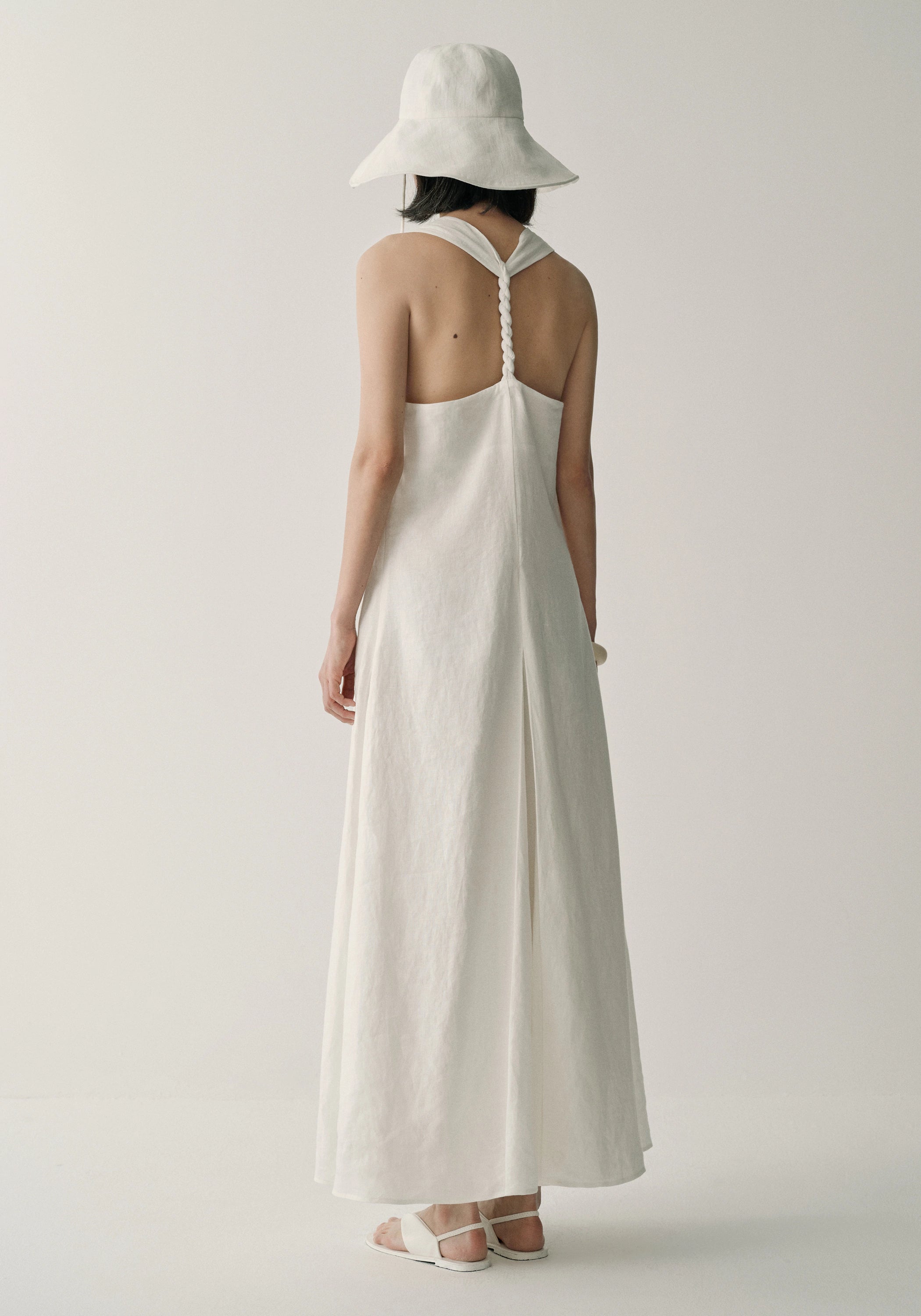 #color_off white