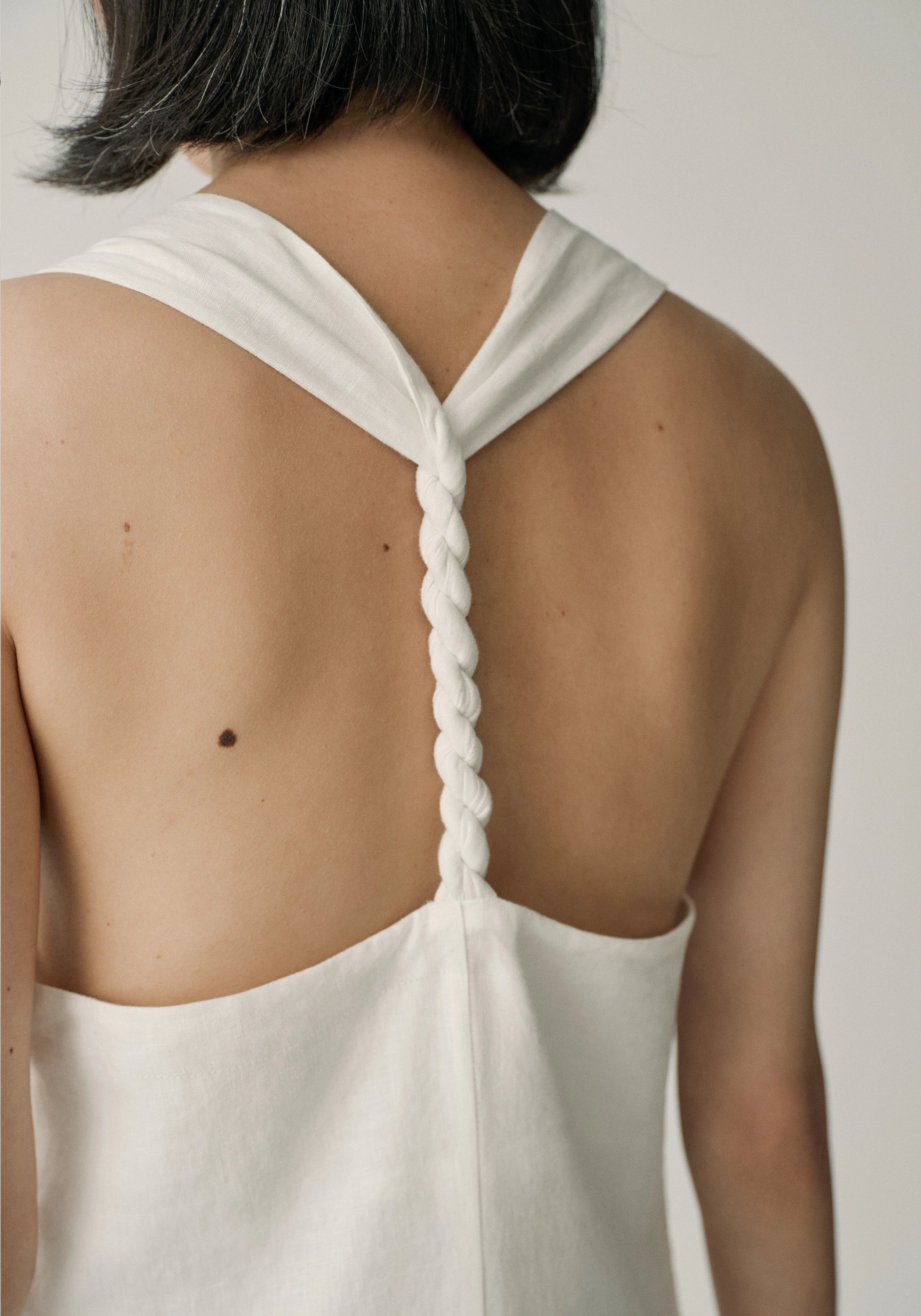 #color_off white