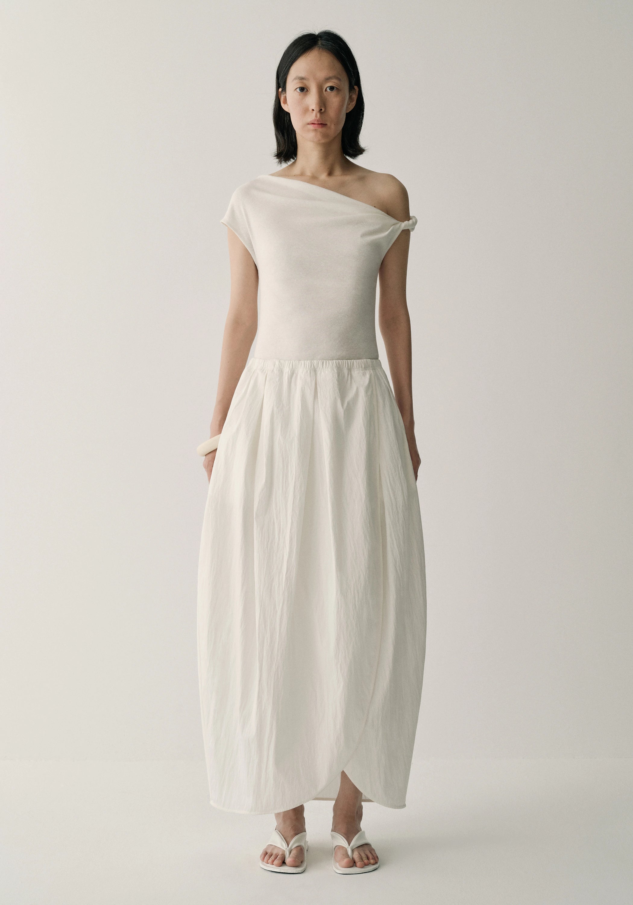 #color_off white
