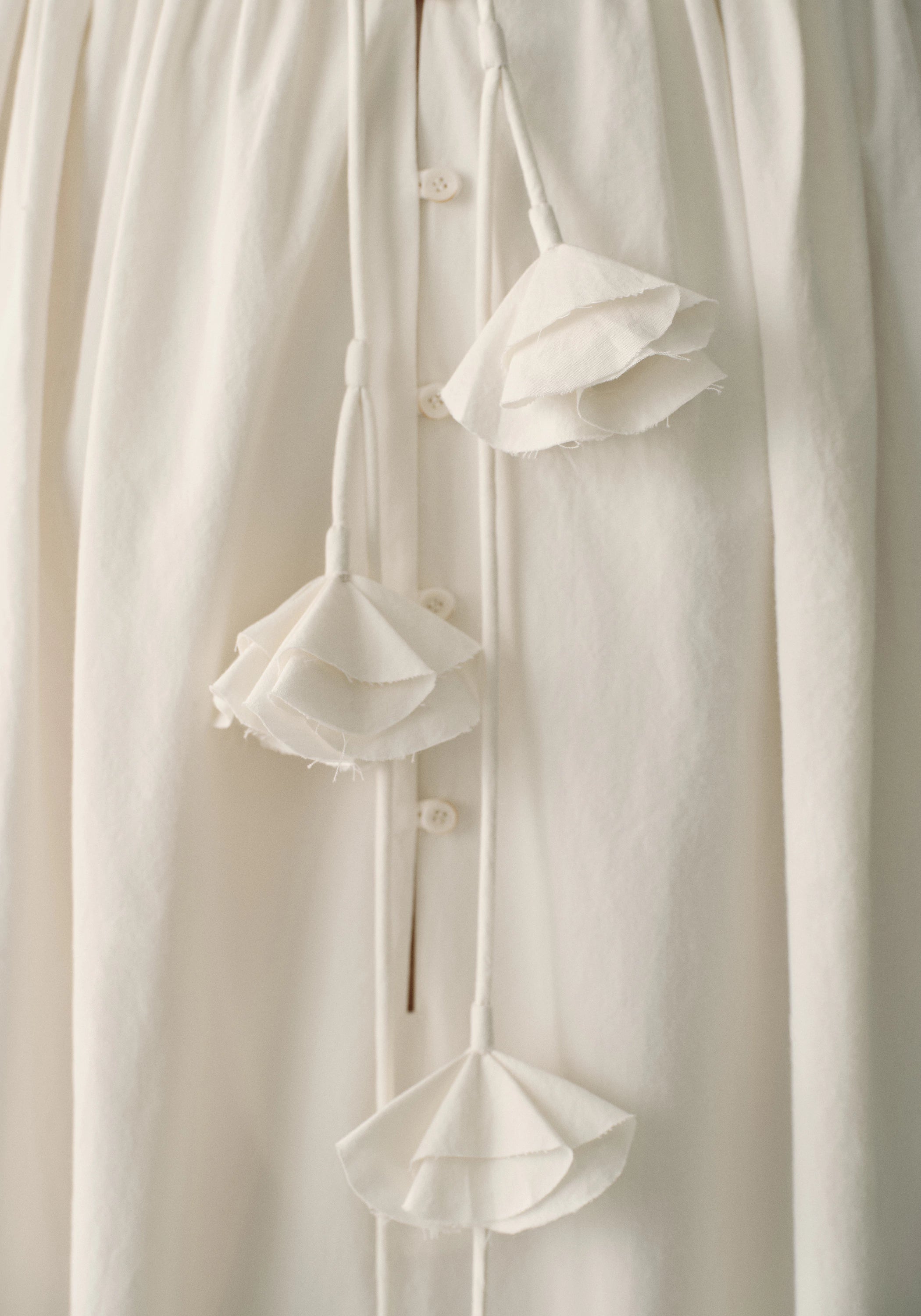 #color_off white