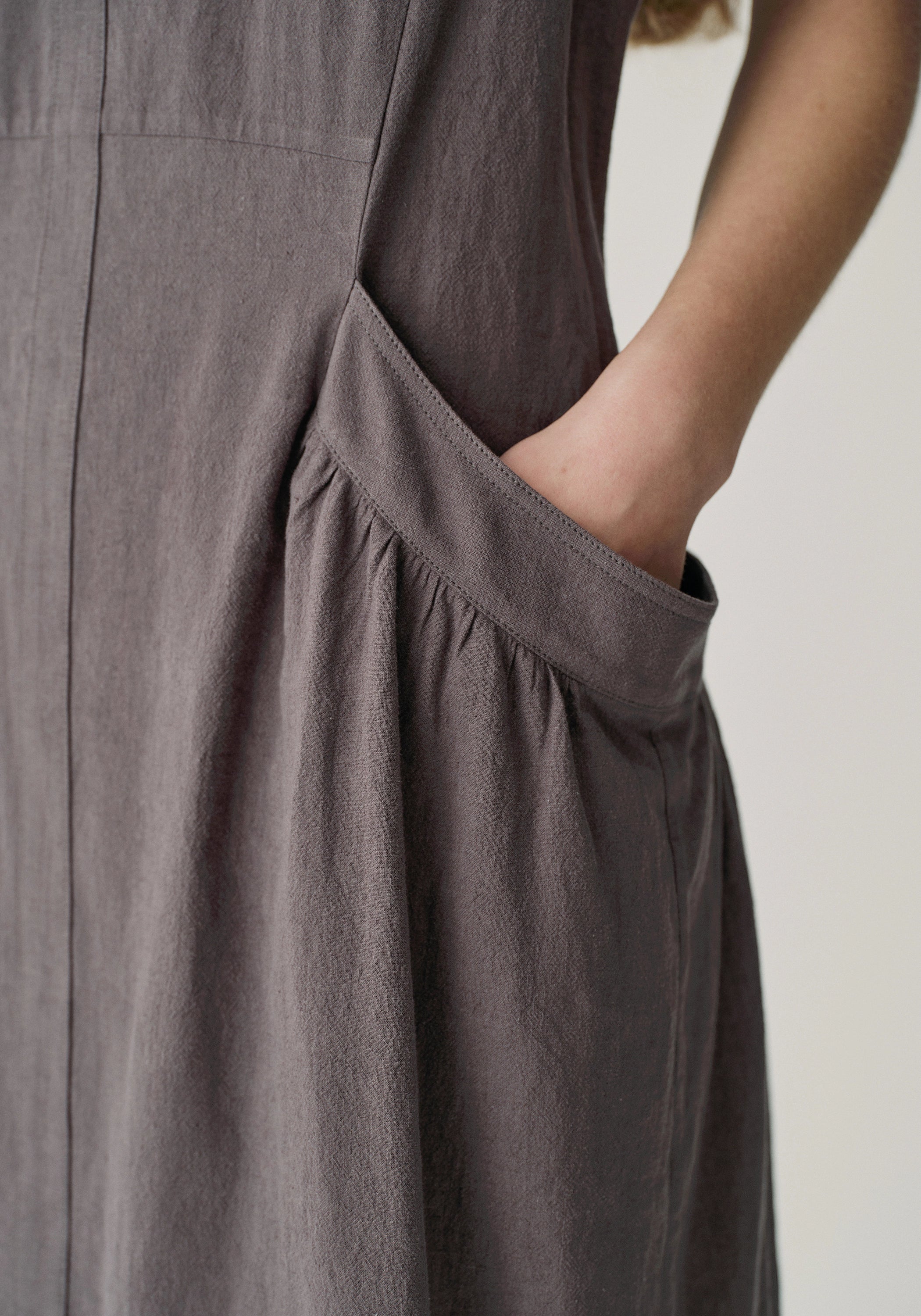 #color_plum brown