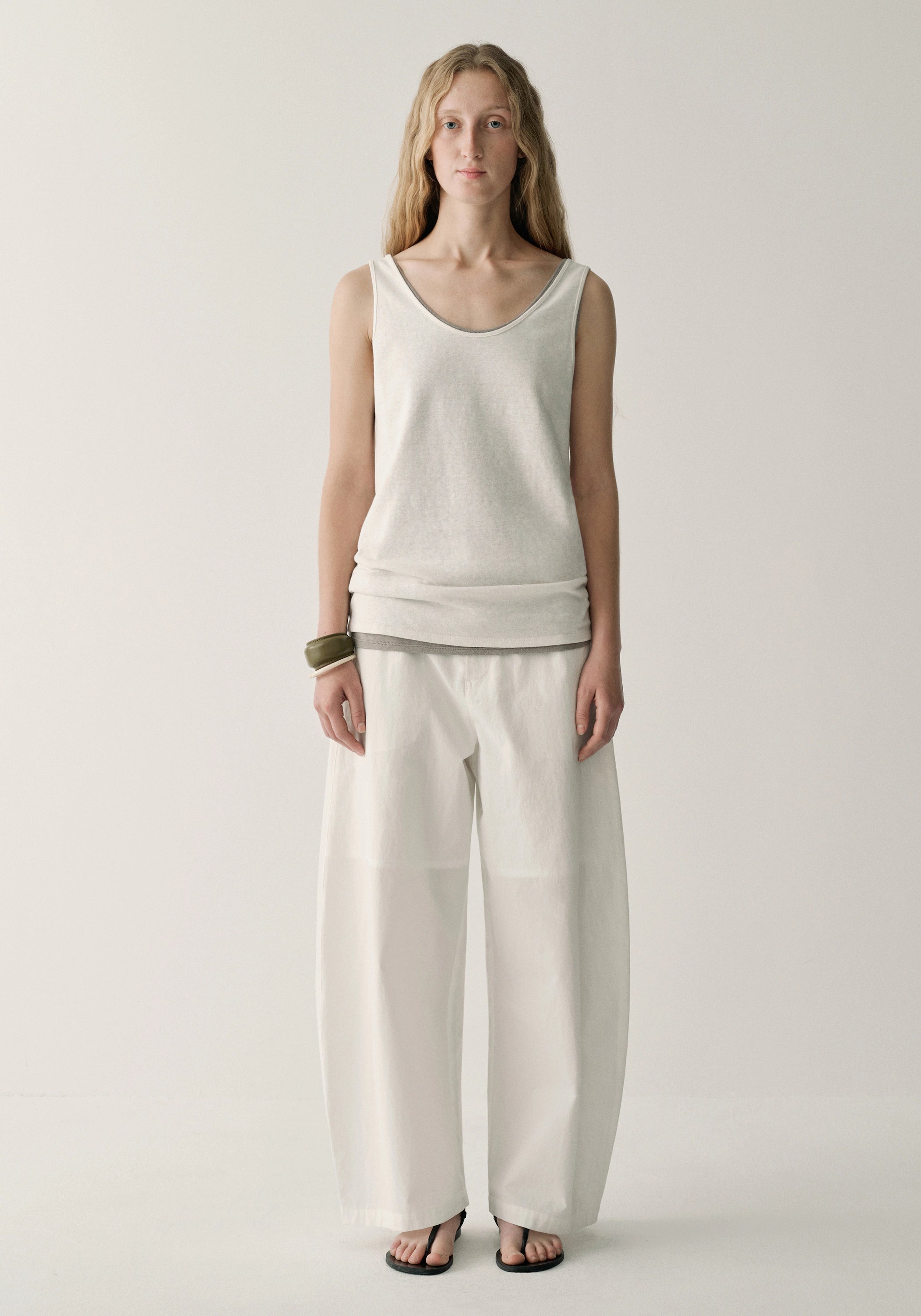 #color_off white