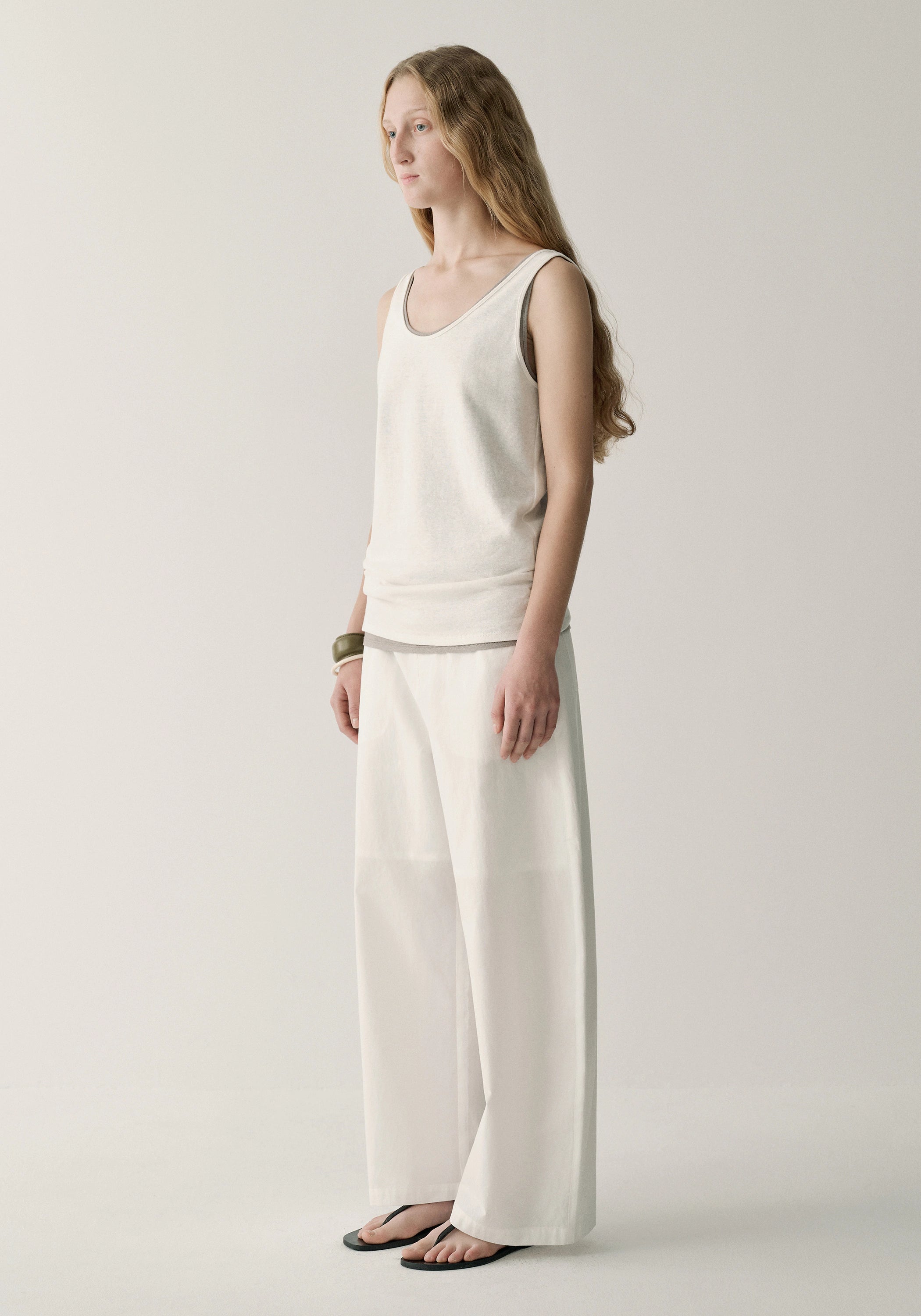 #color_off white