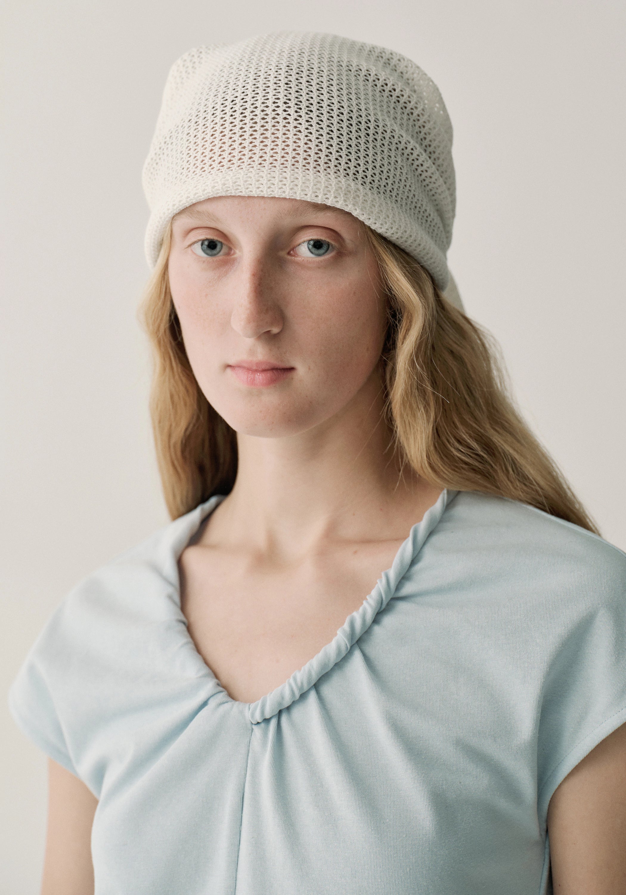 #color_off white