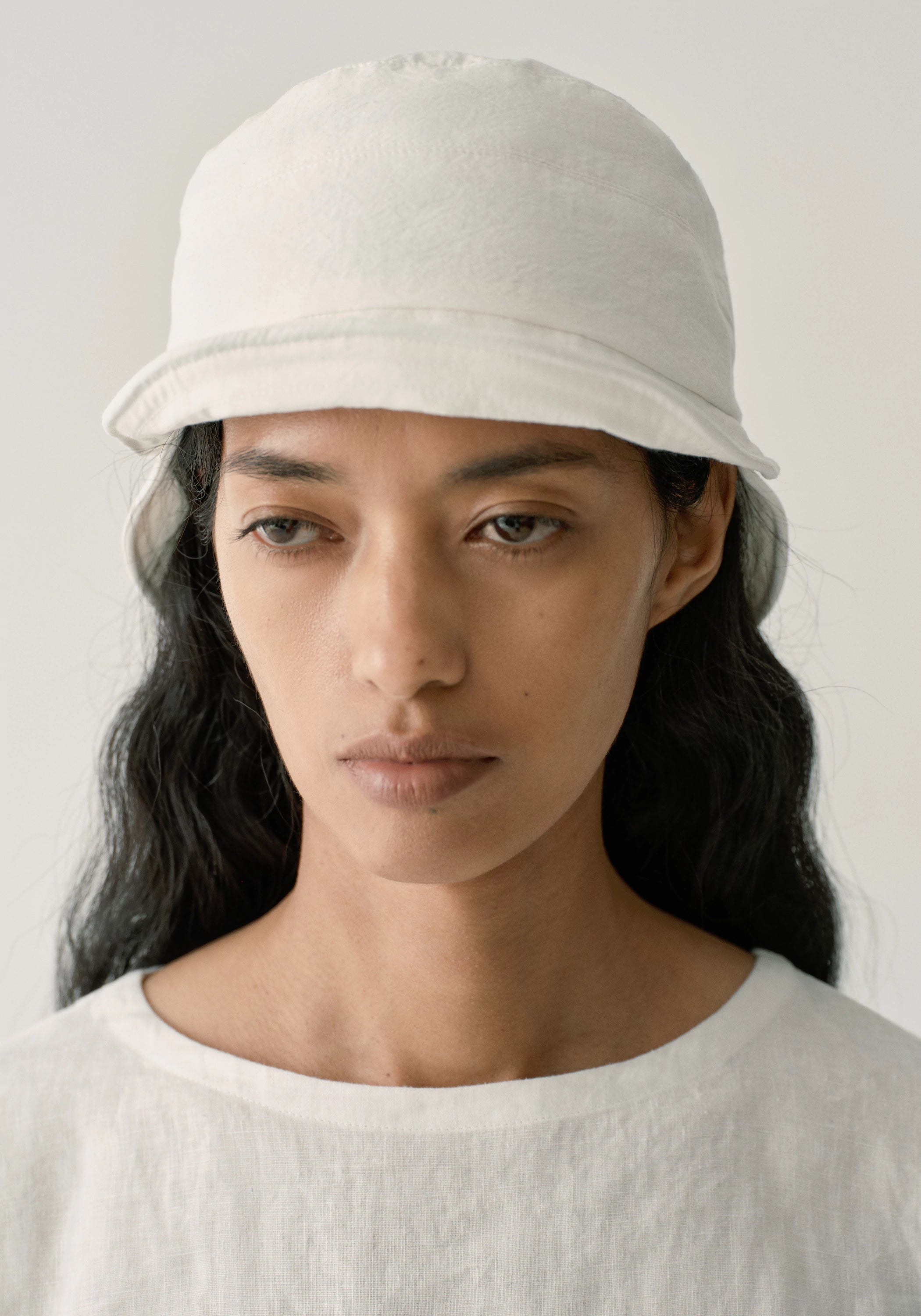 #color_off white