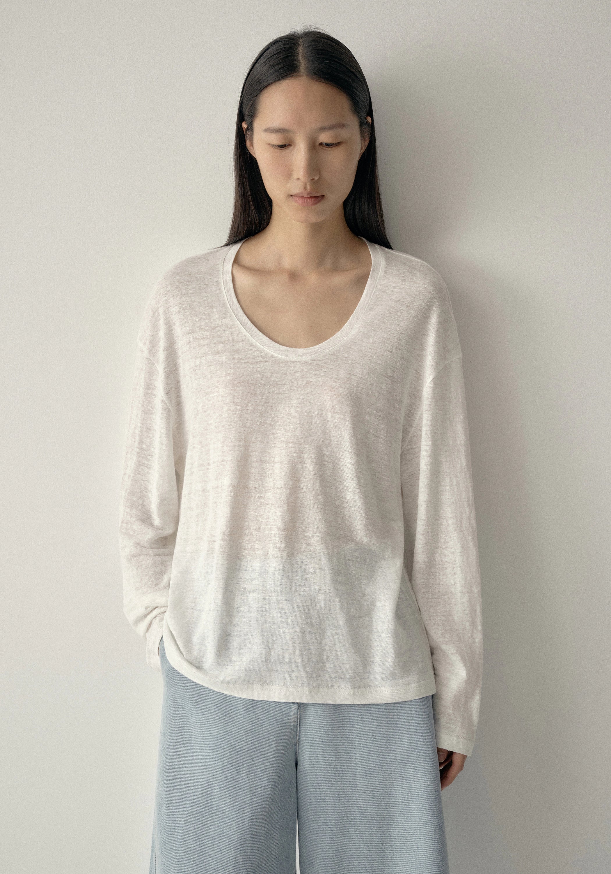 #color_off white