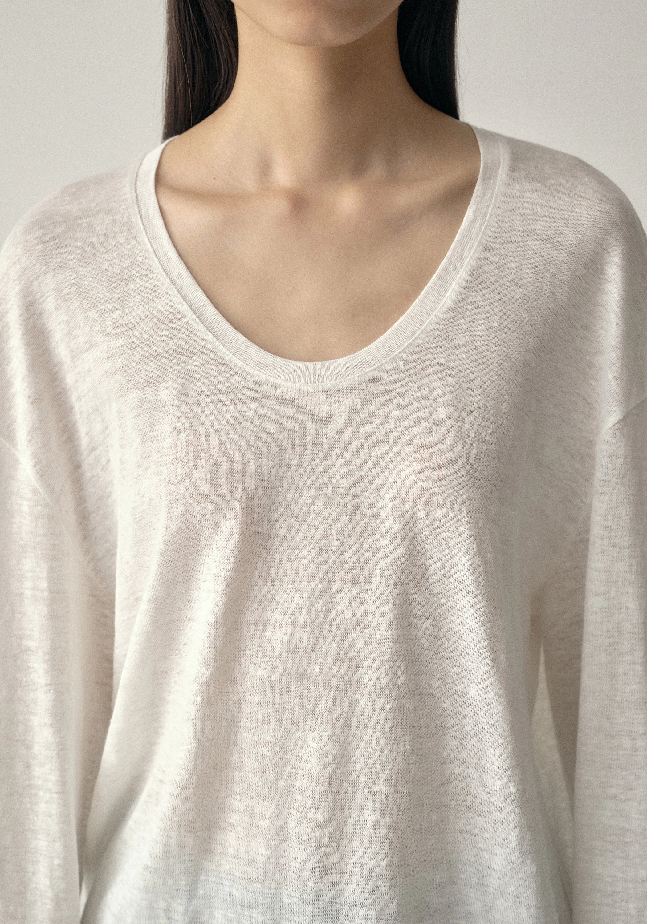 #color_off white