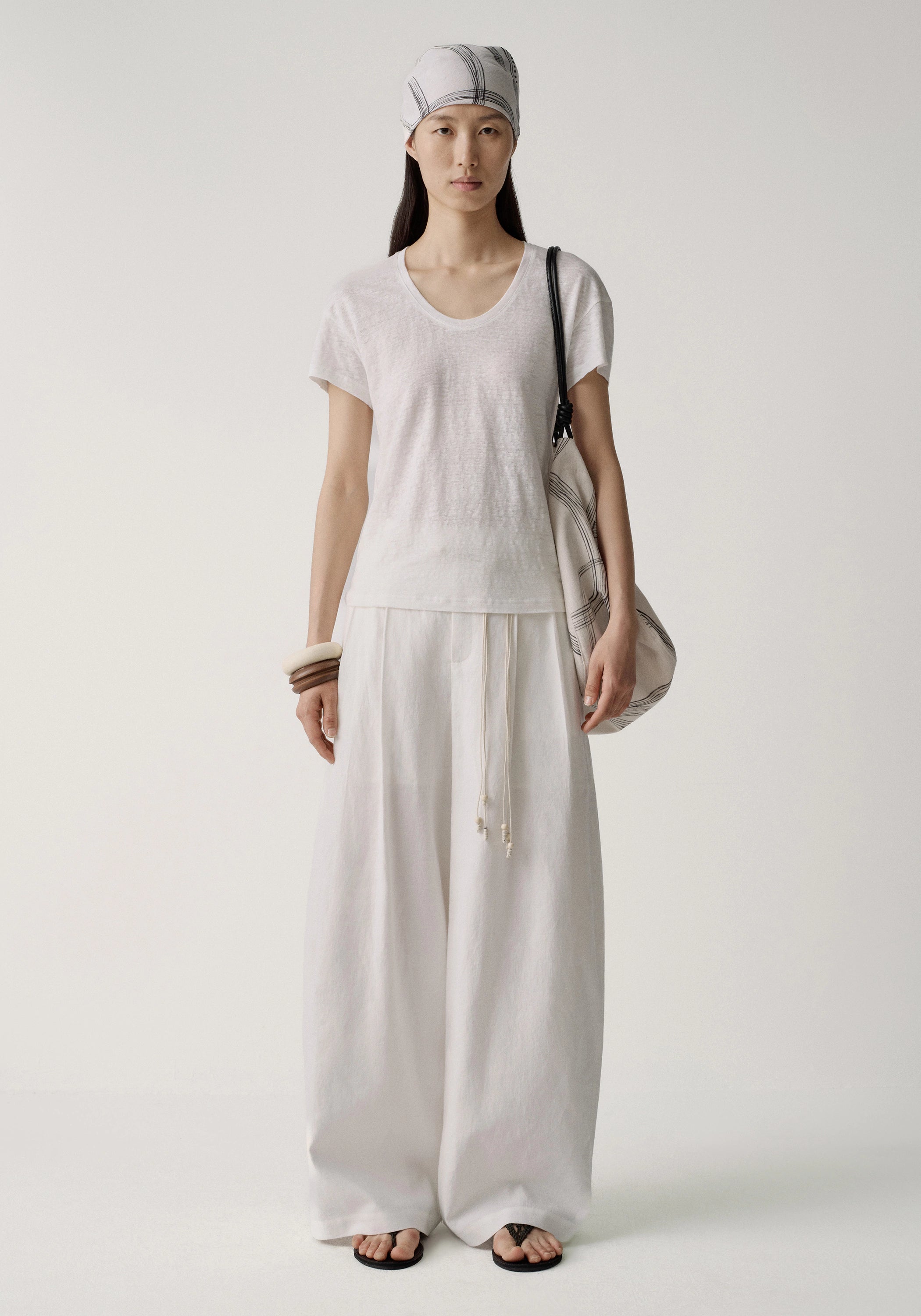 #color_off white