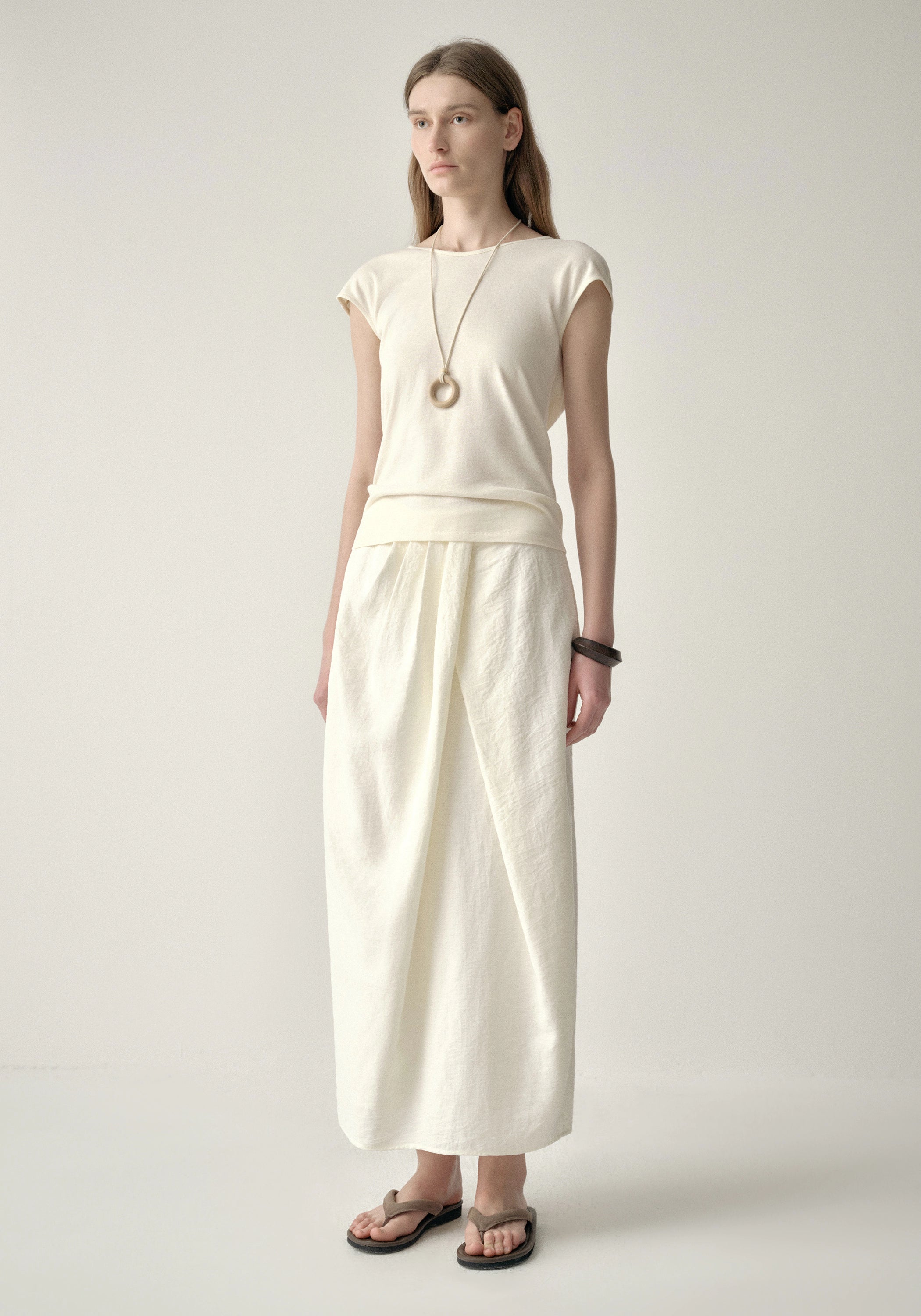 #color_cream white