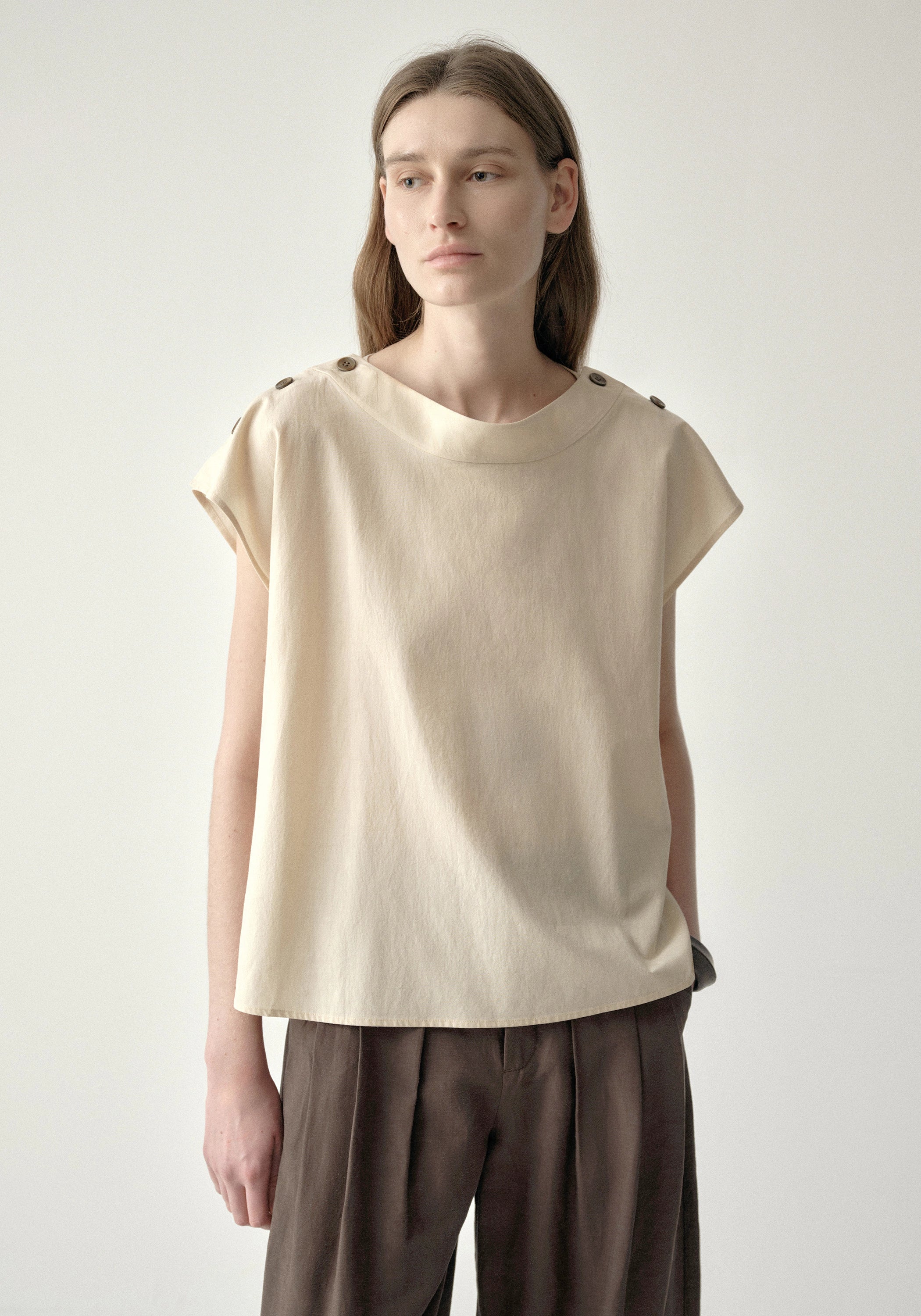 #color_ivory