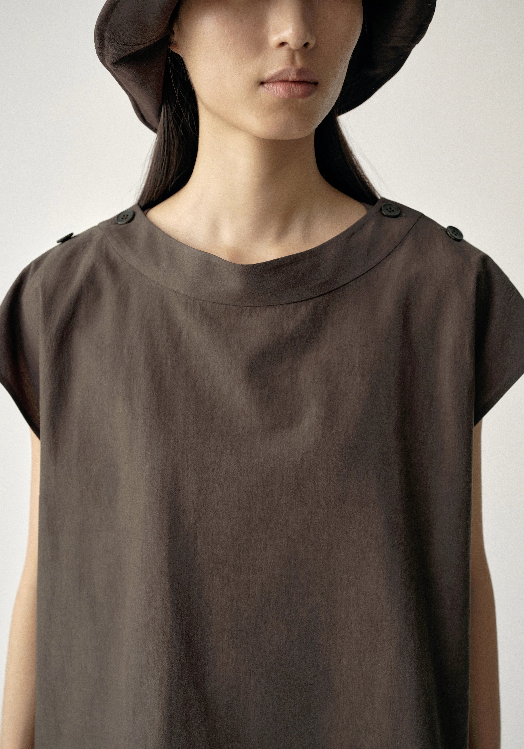 #color_raw umber