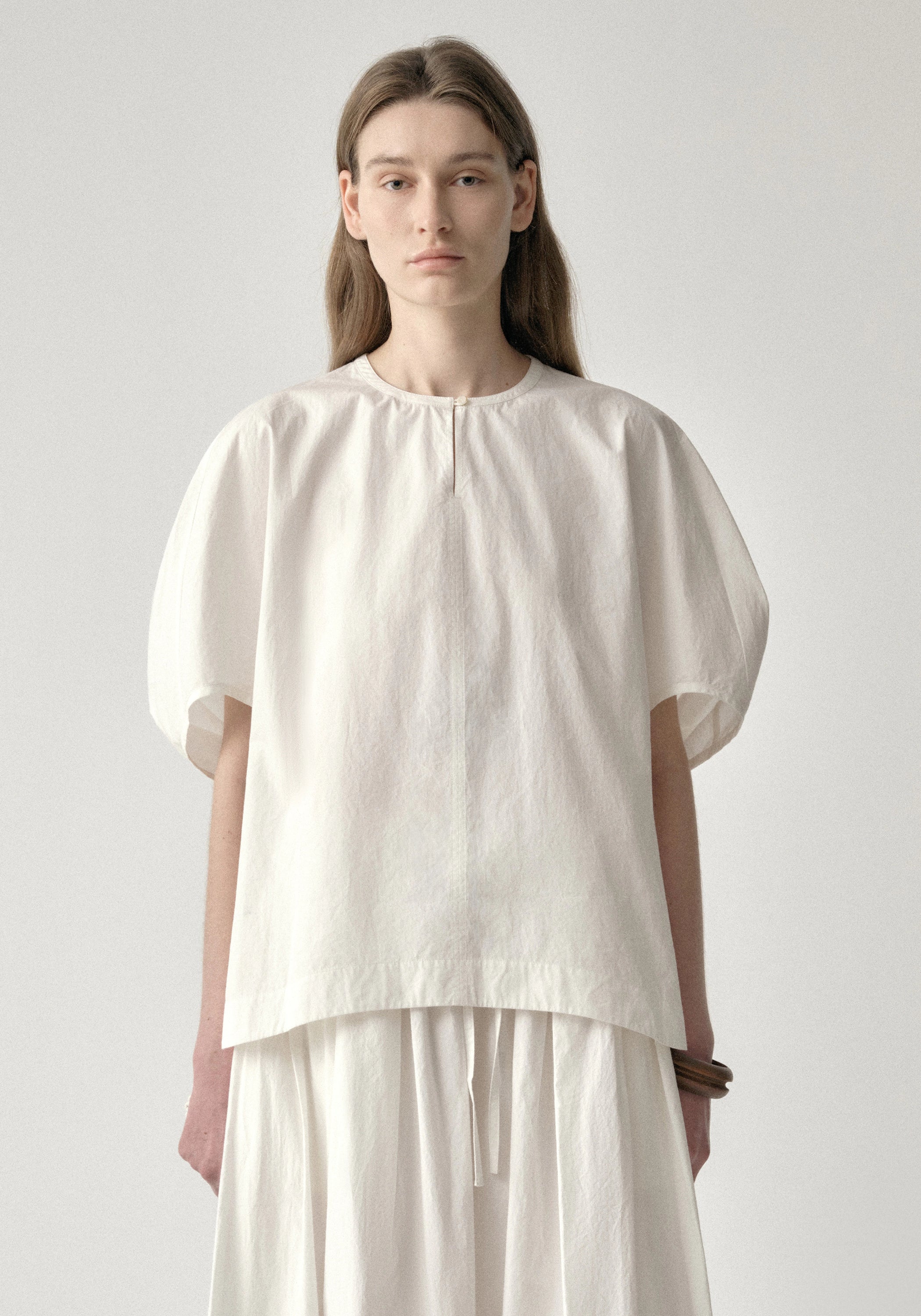 #color_off white