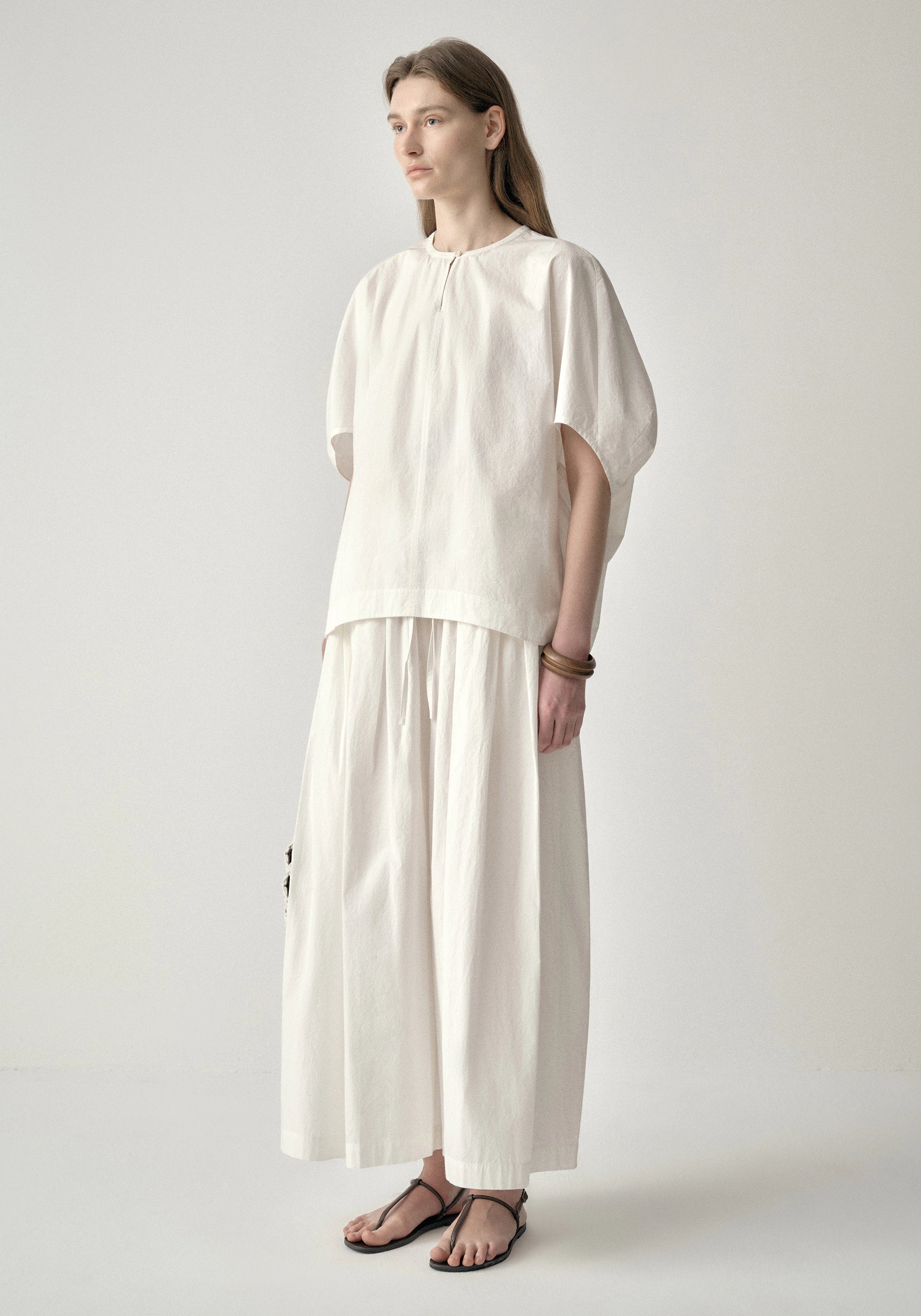 #color_off white