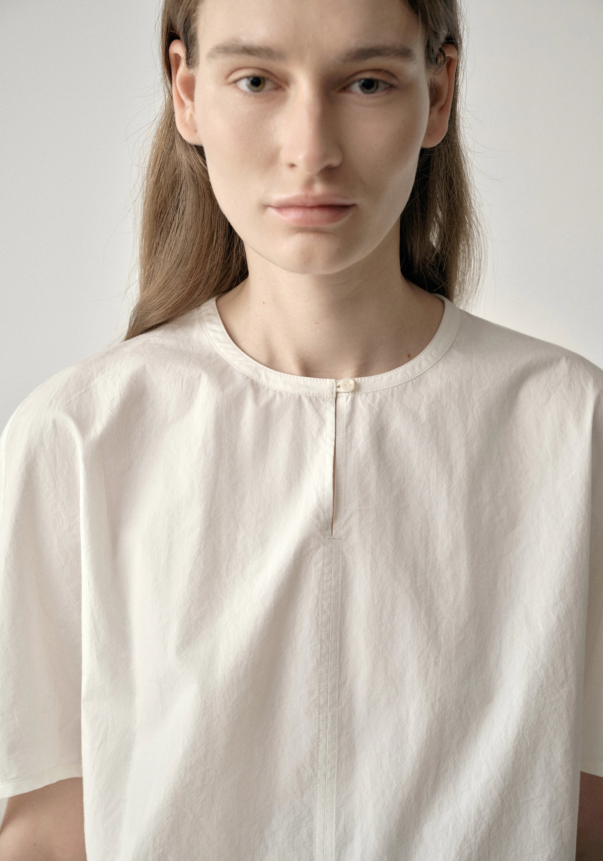 #color_off white
