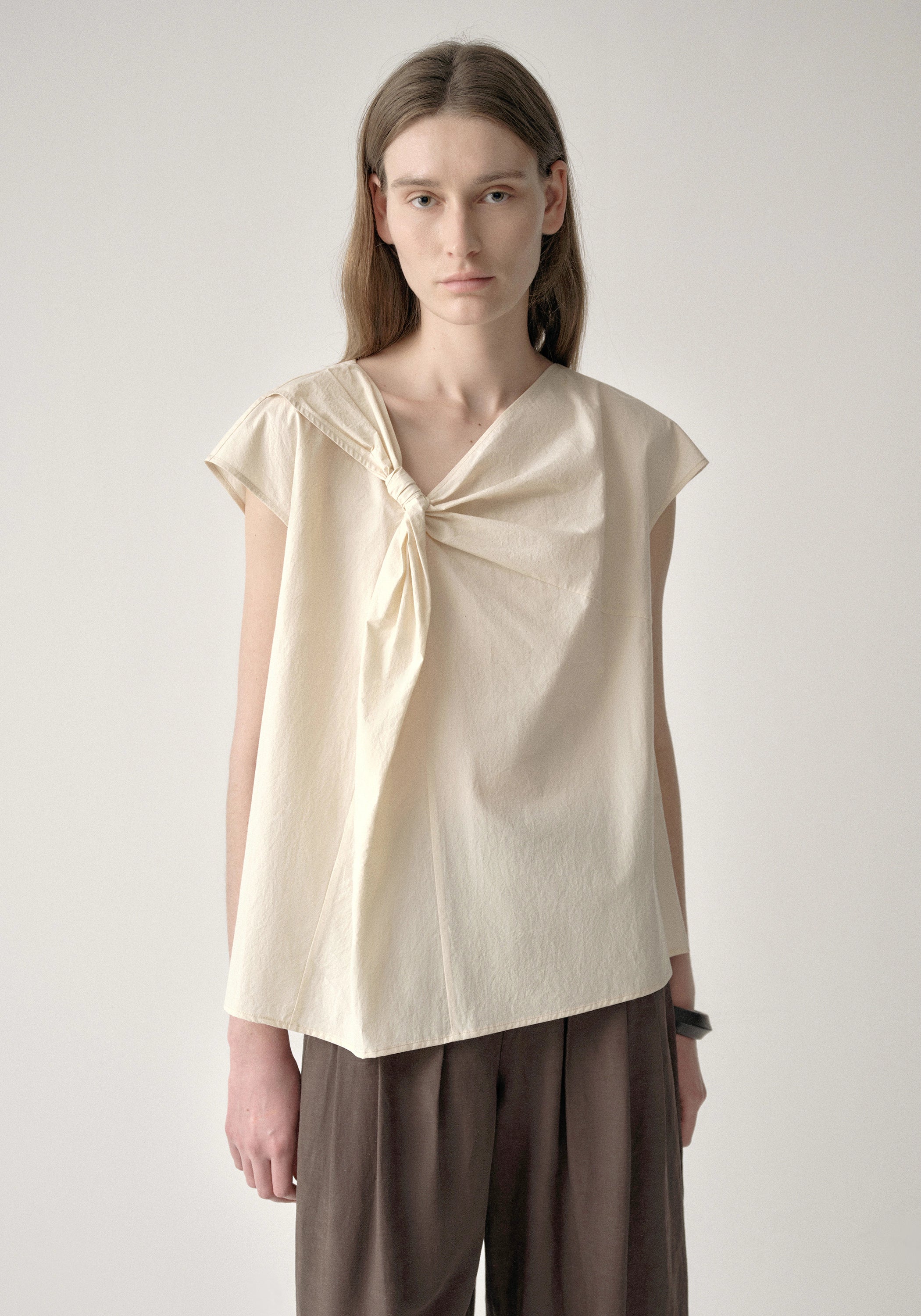 #color_ivory