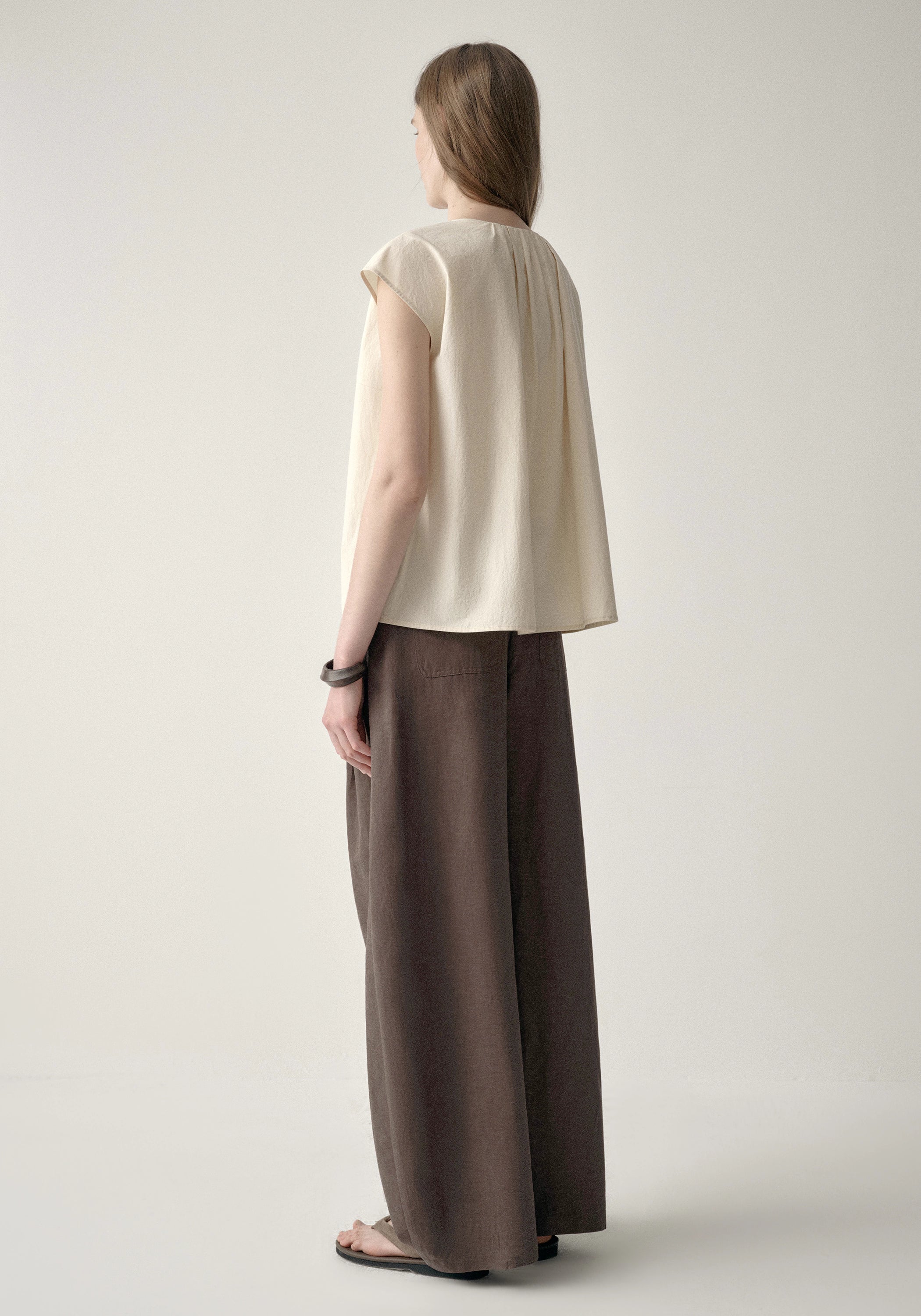 #color_ivory