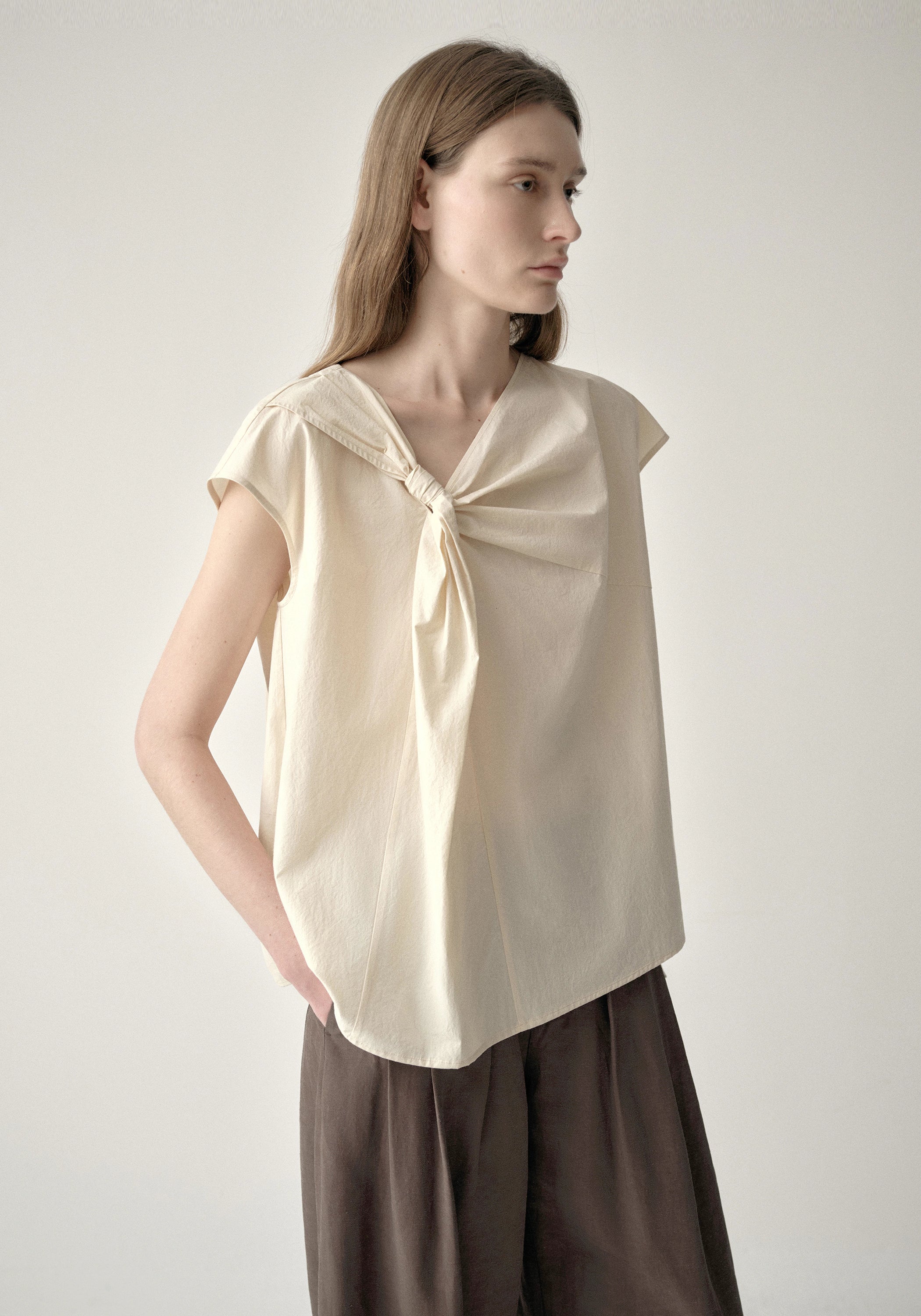 #color_ivory