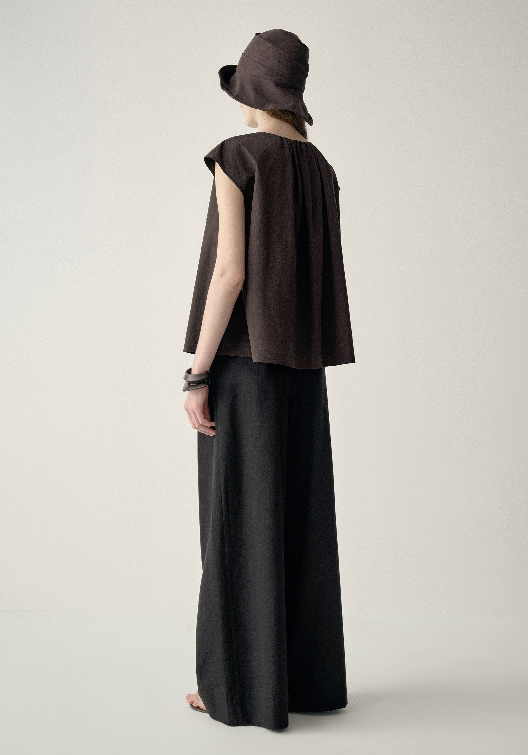 #color_raw umber