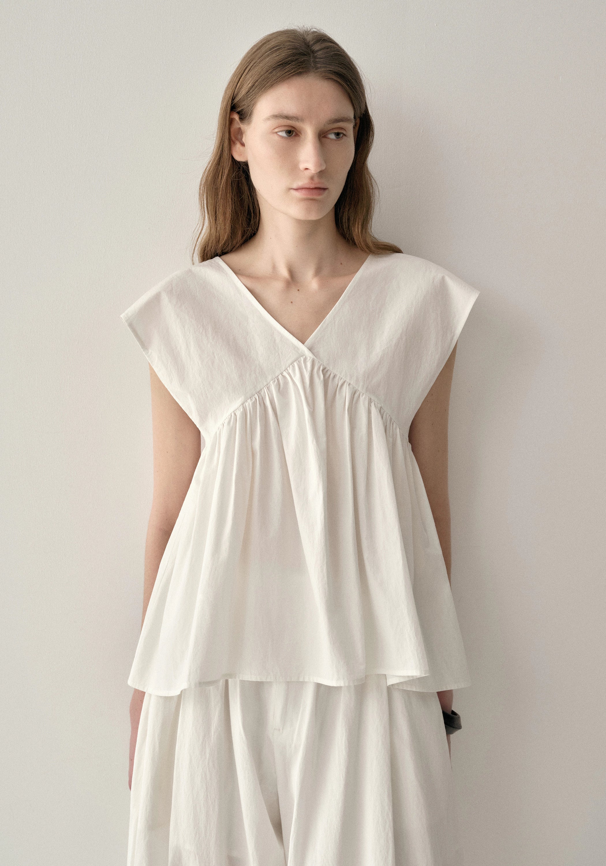 #color_off white