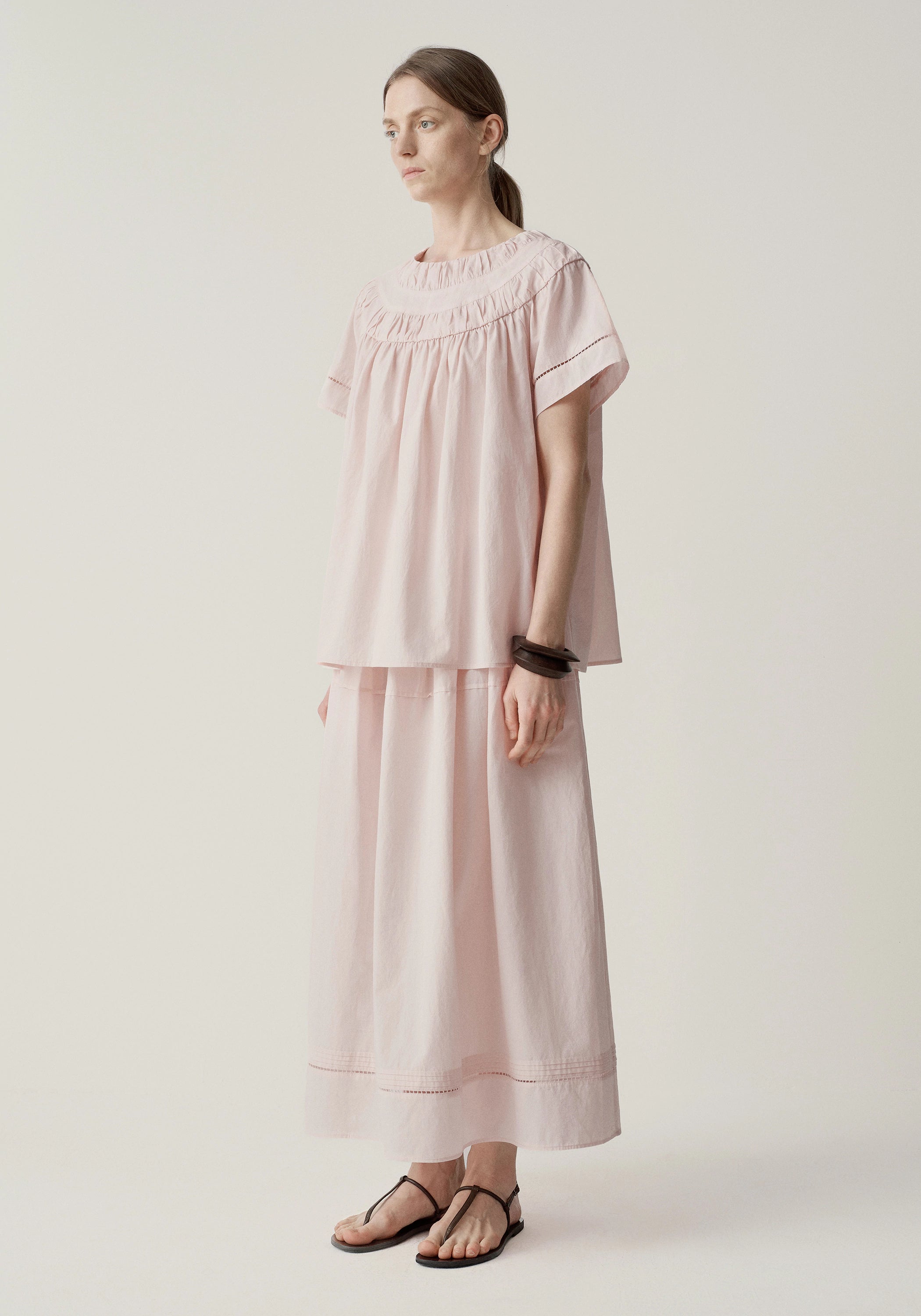 #color_light pink