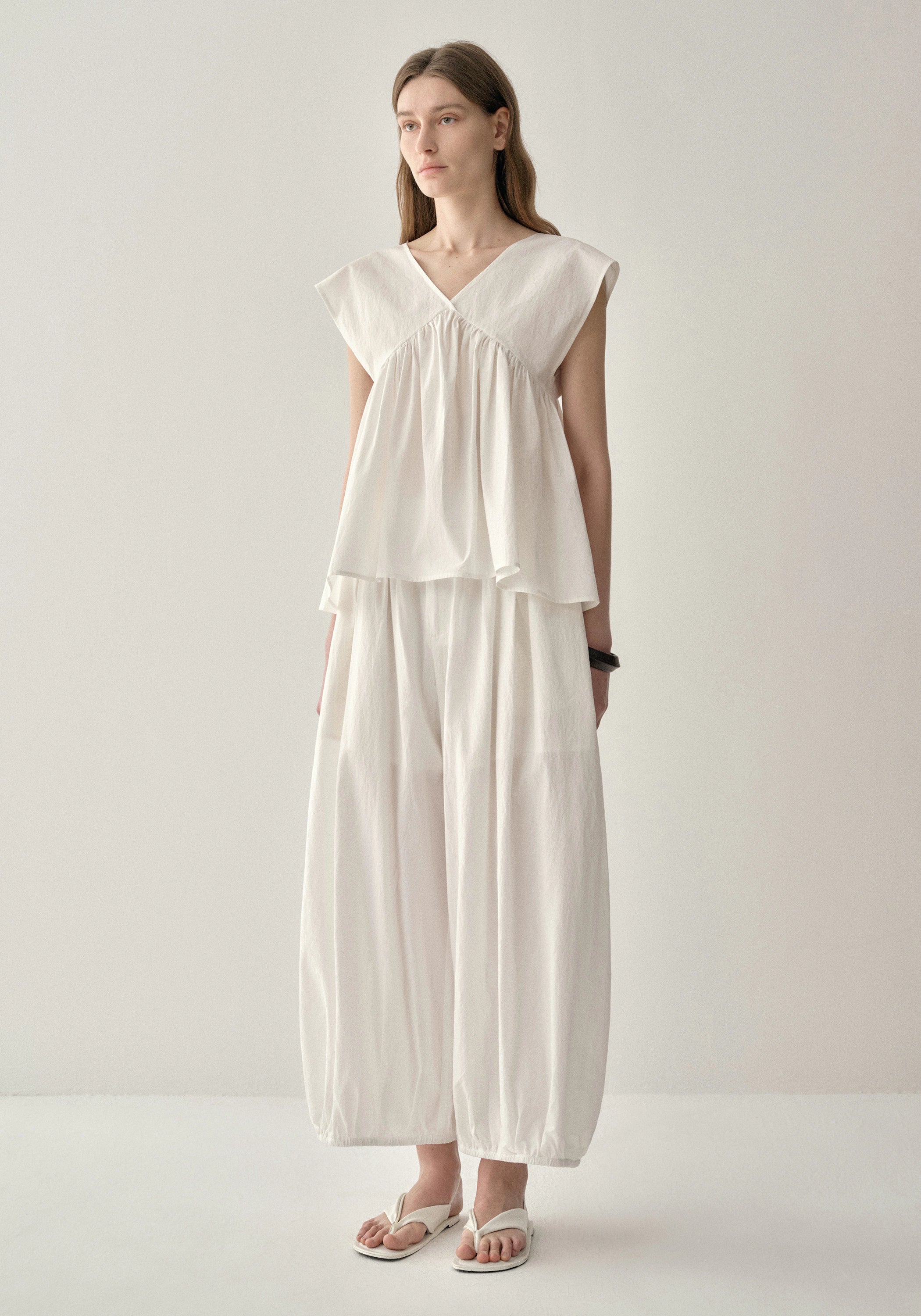 #color_off white