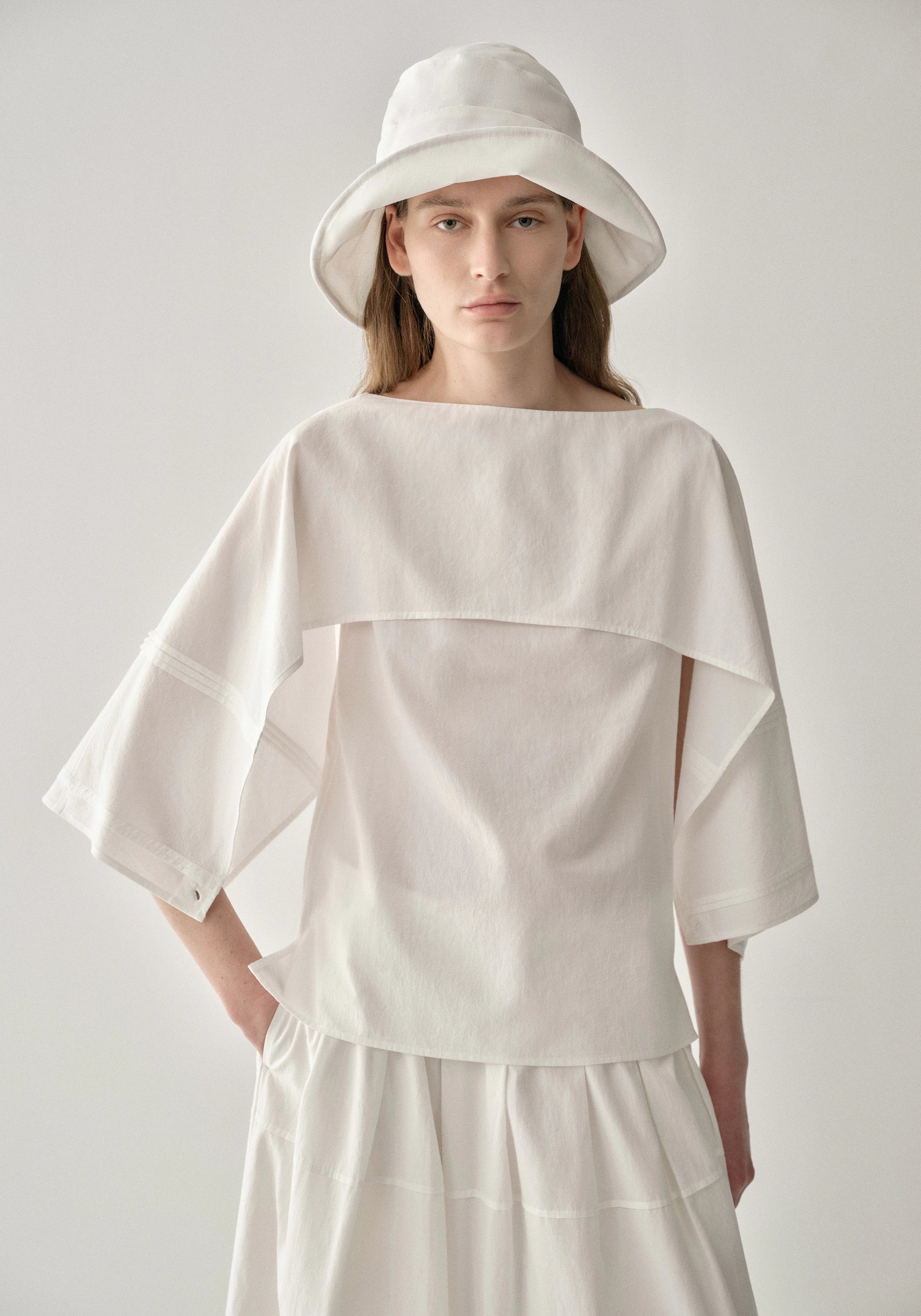 #color_off white