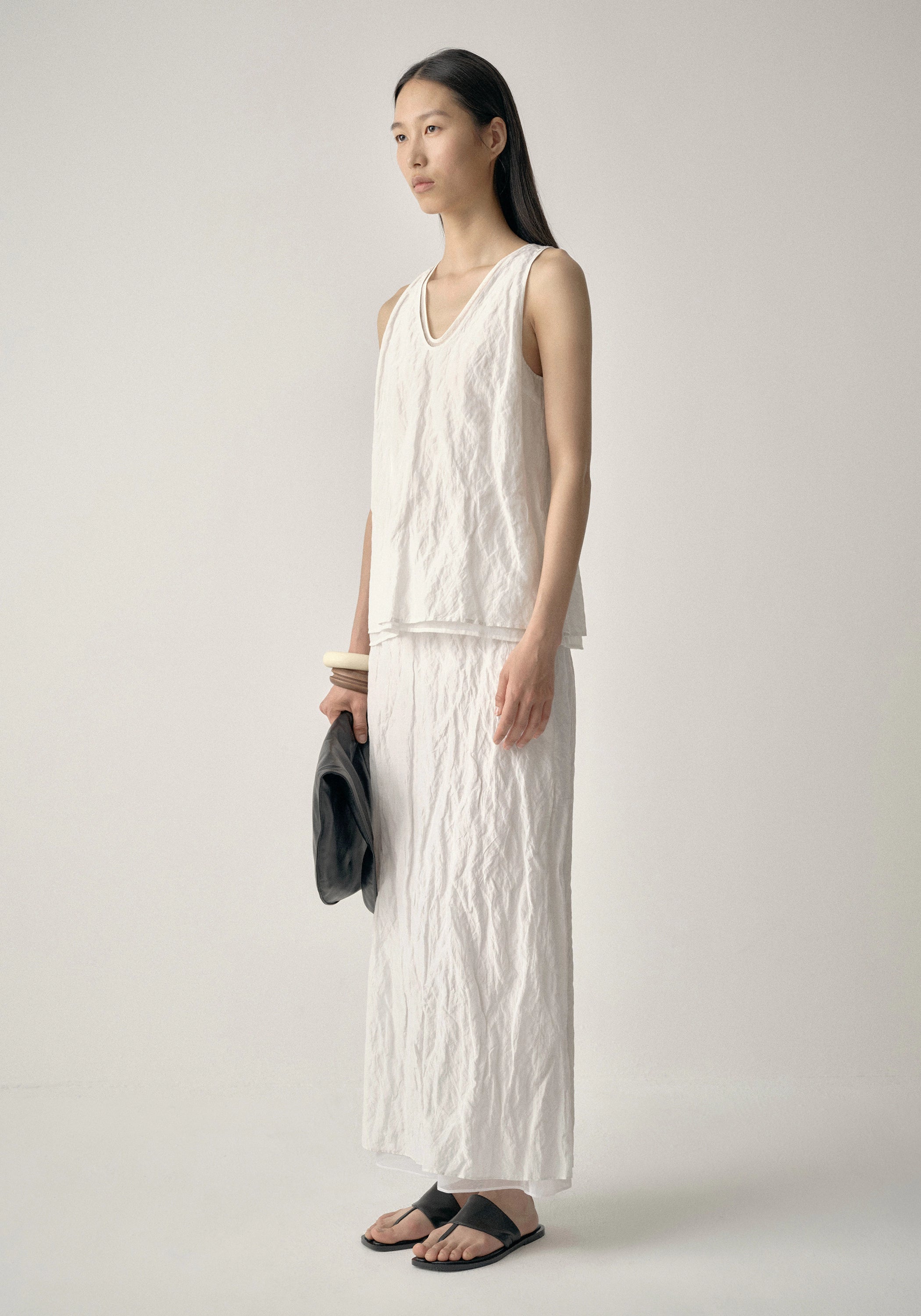 #color_off white