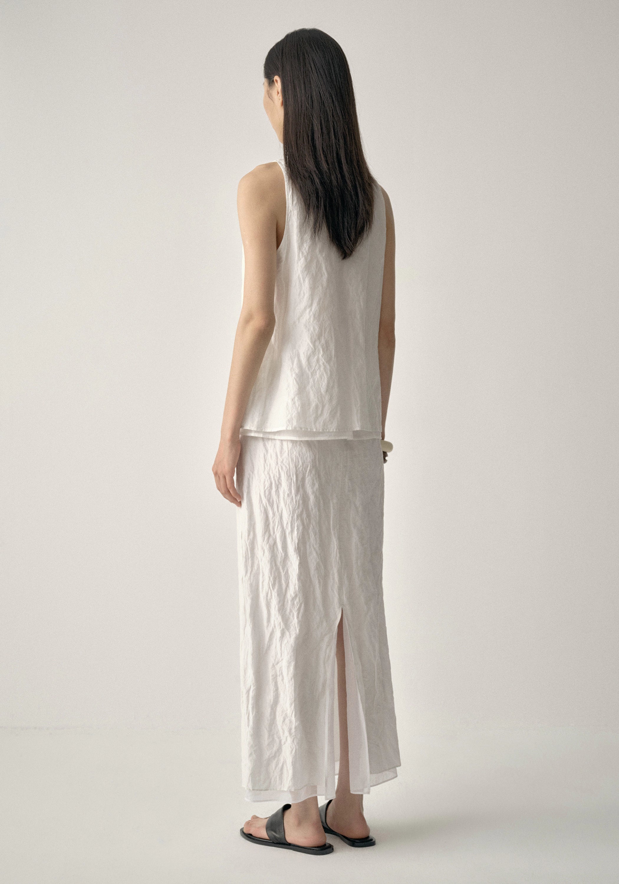 #color_off white