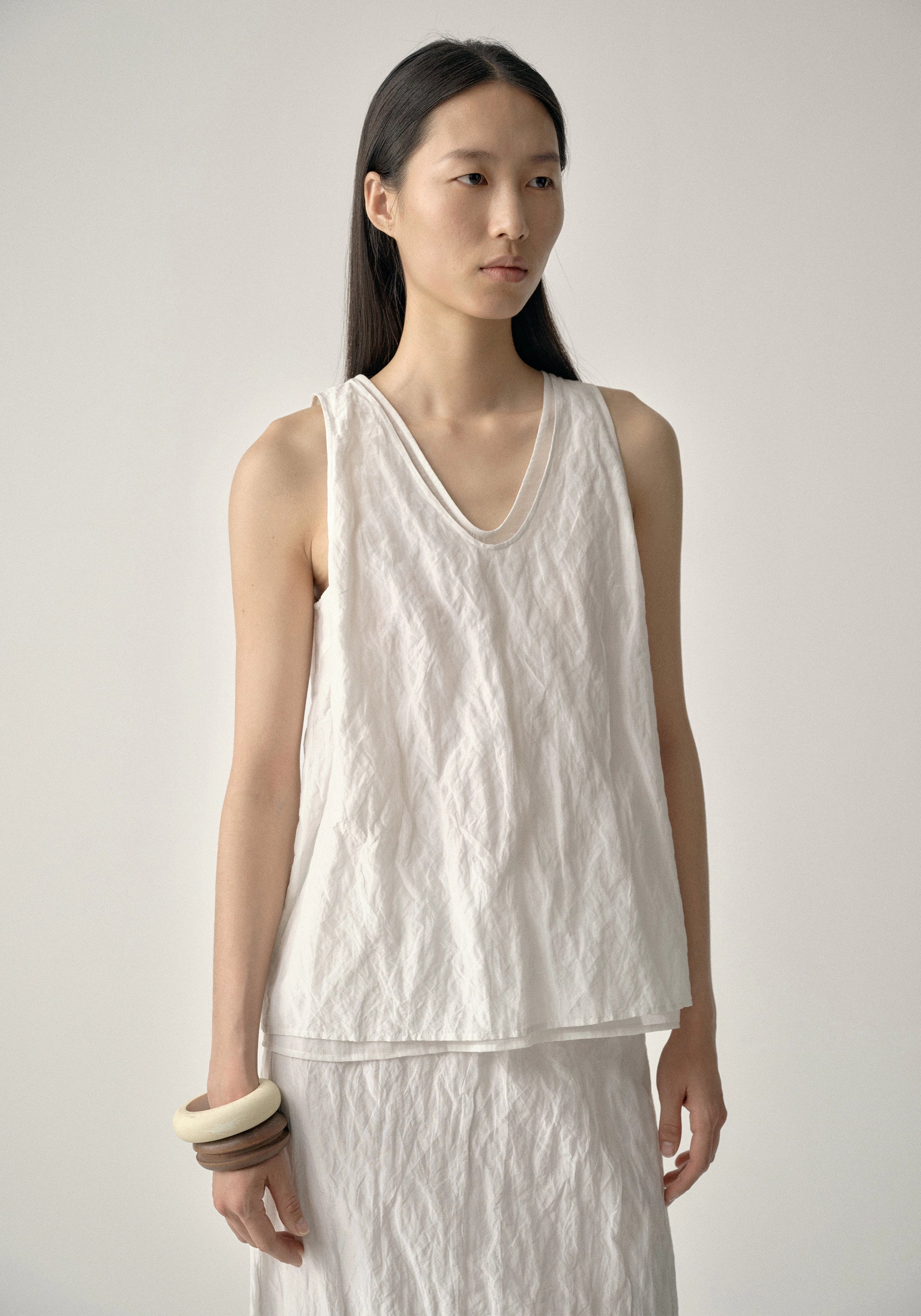 #color_off white