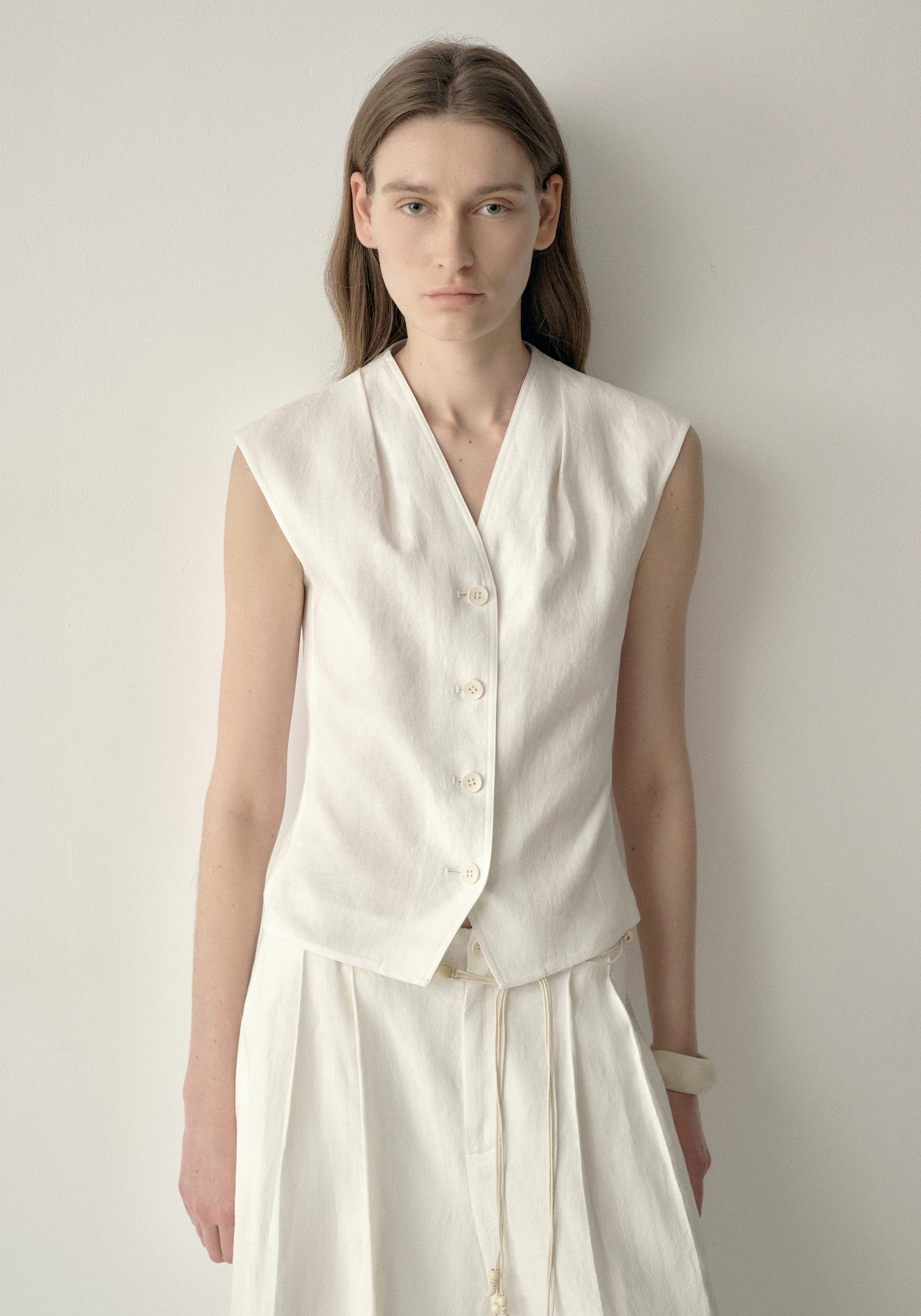 #color_off white