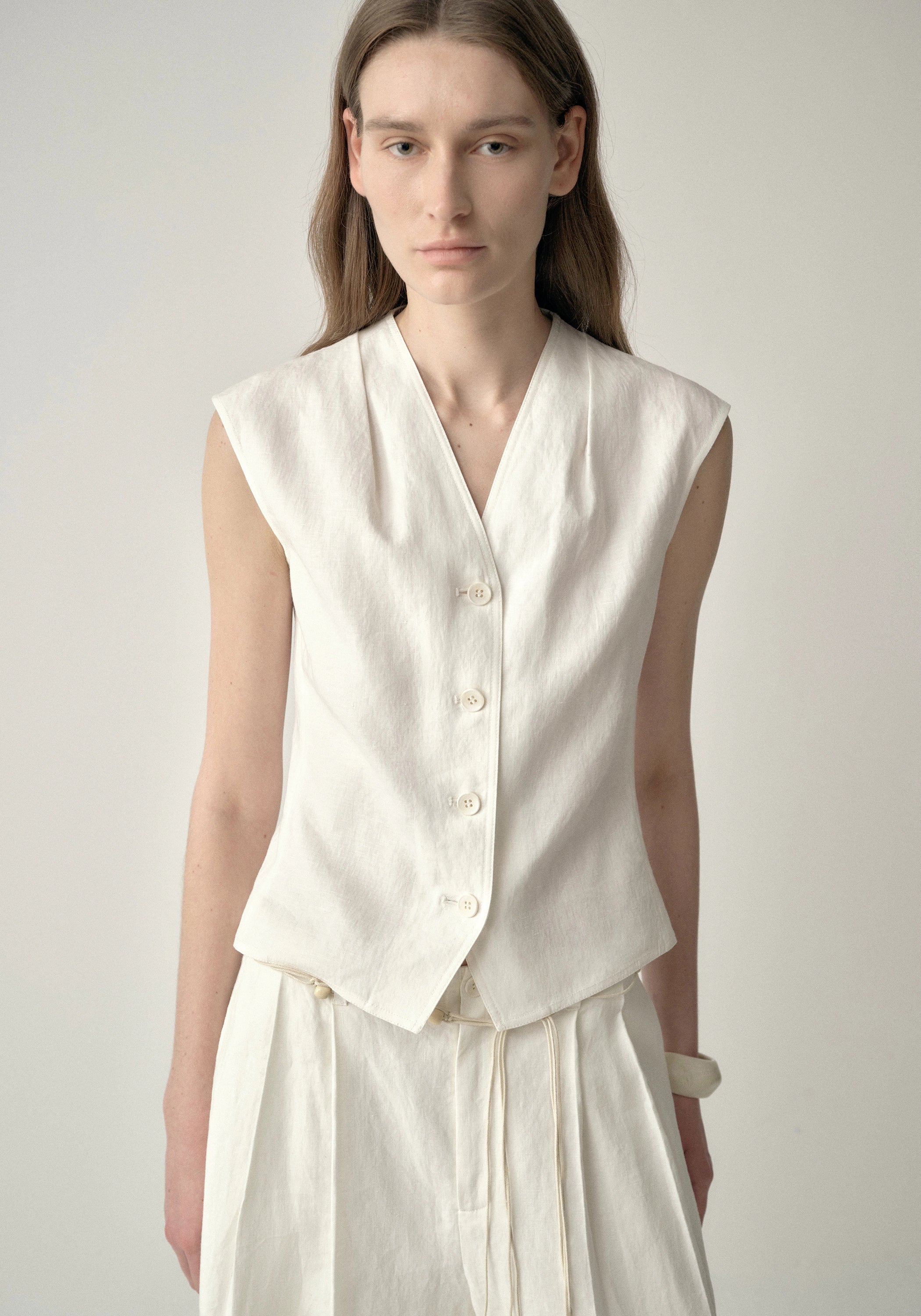 #color_off white