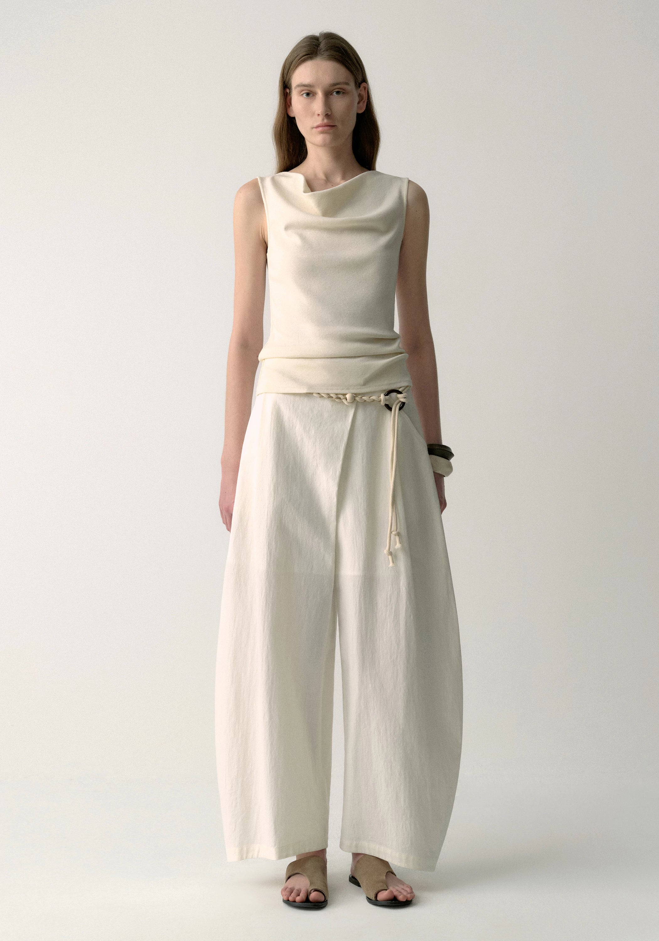 #color_off white