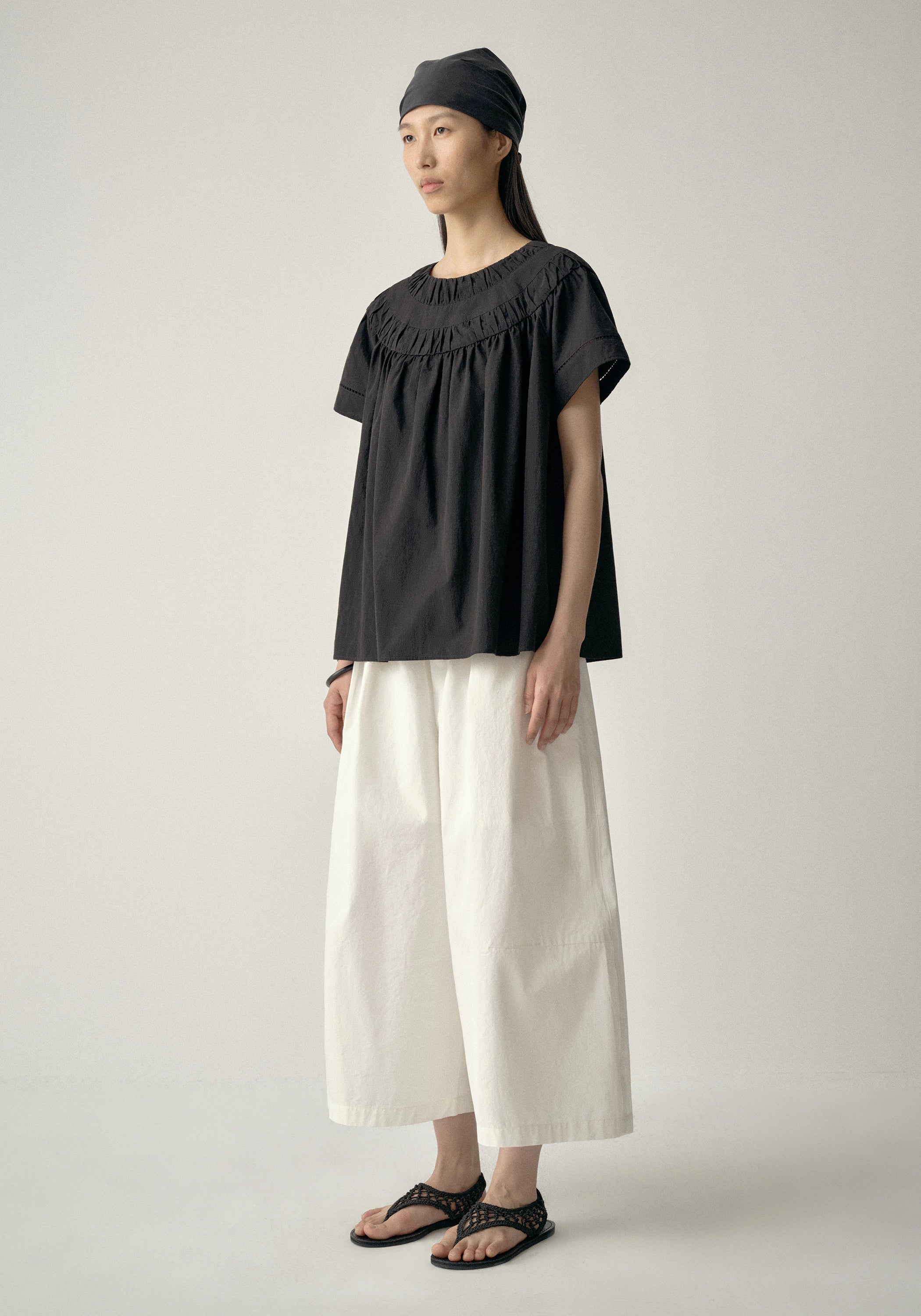 #color_off white