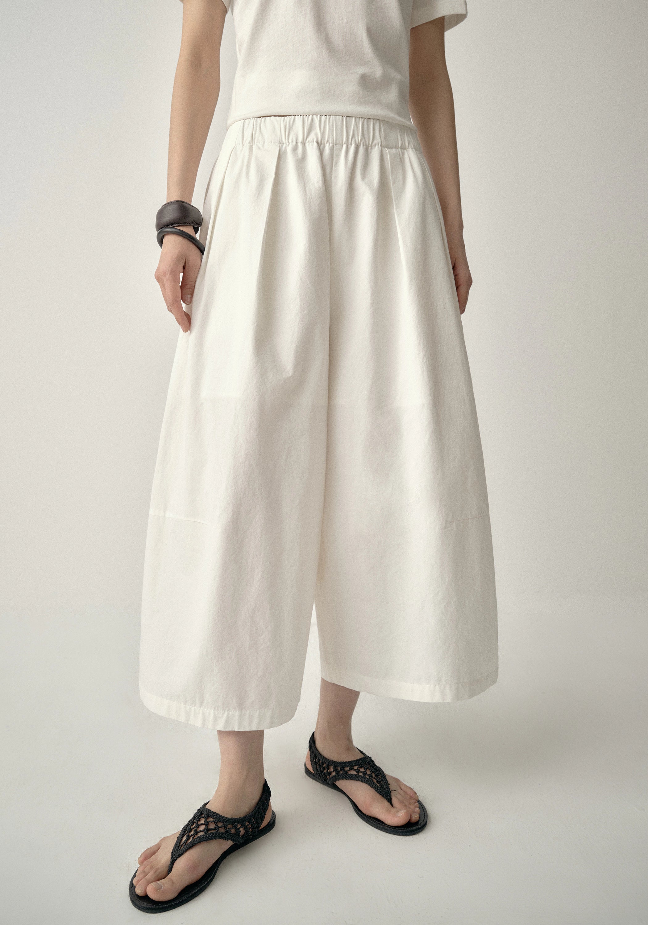 #color_off white