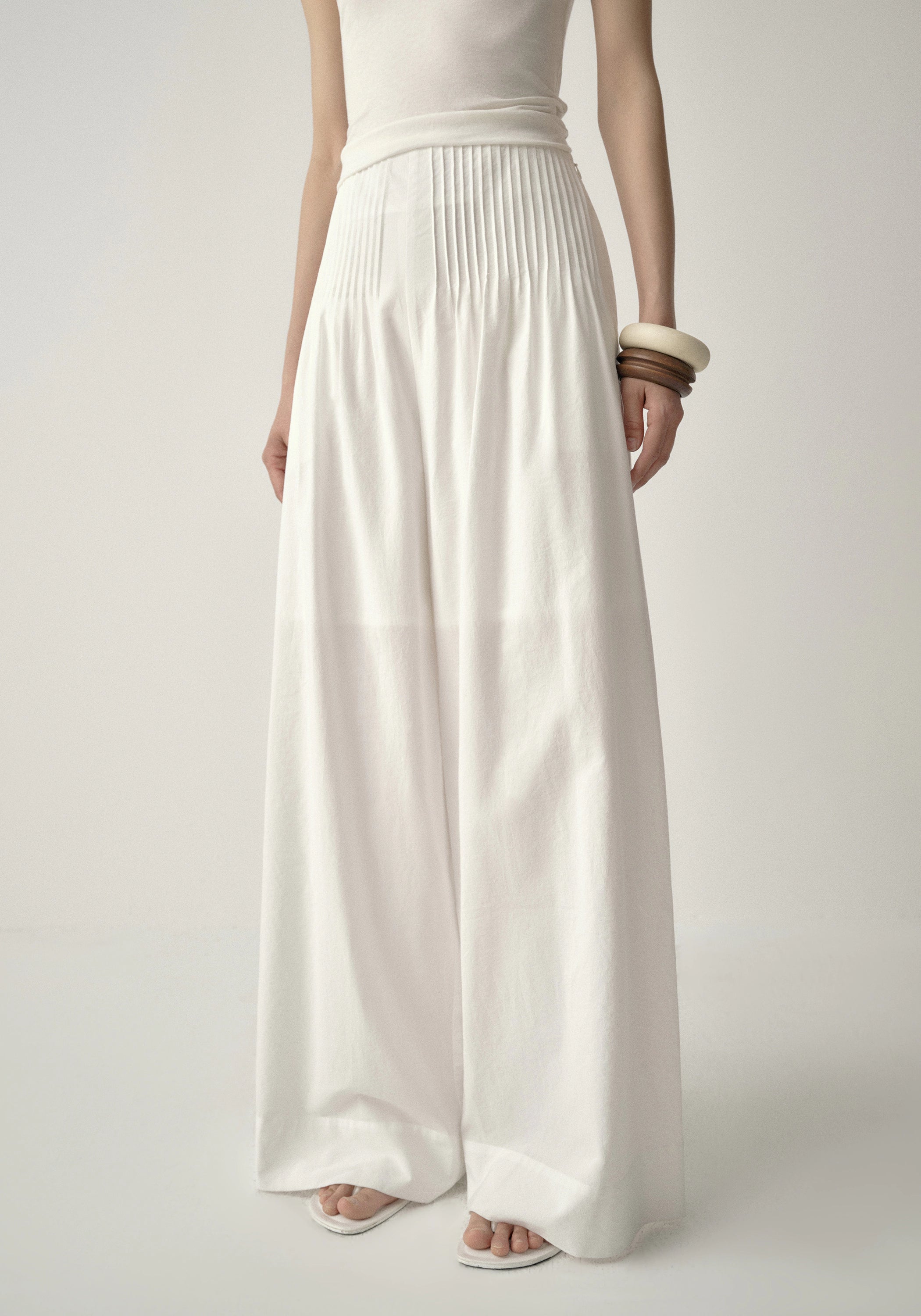 #color_off white