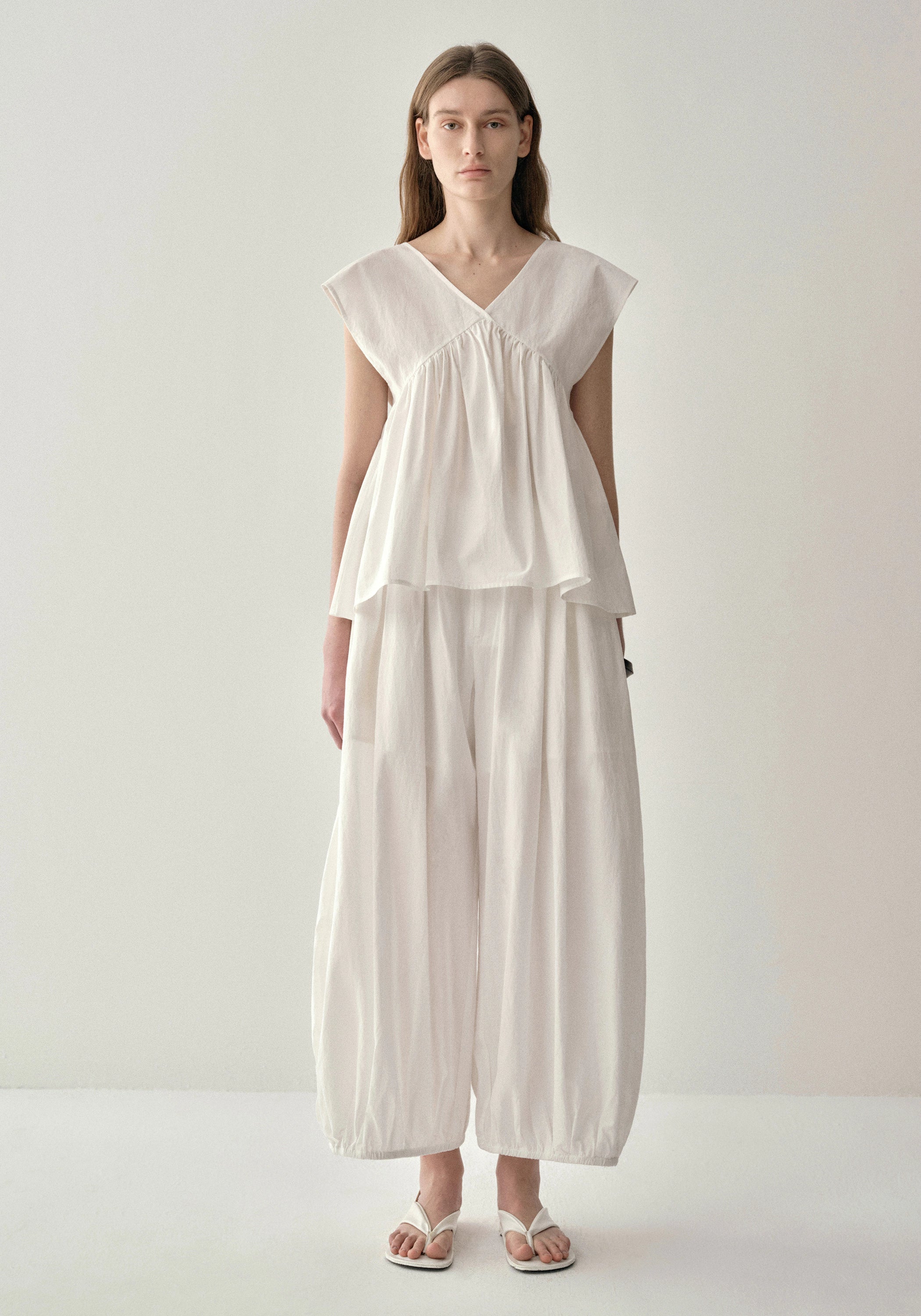 #color_off white