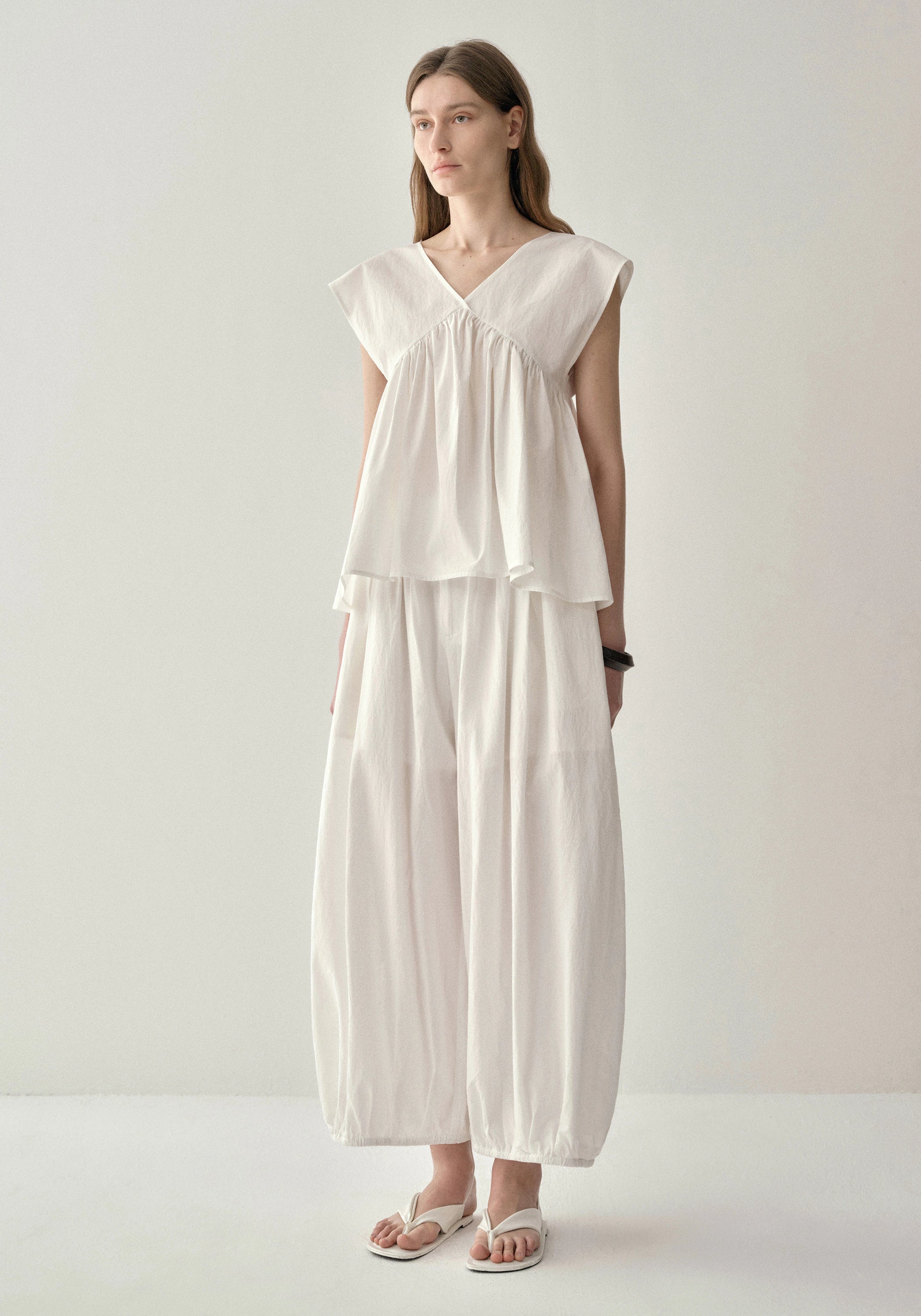 #color_off white