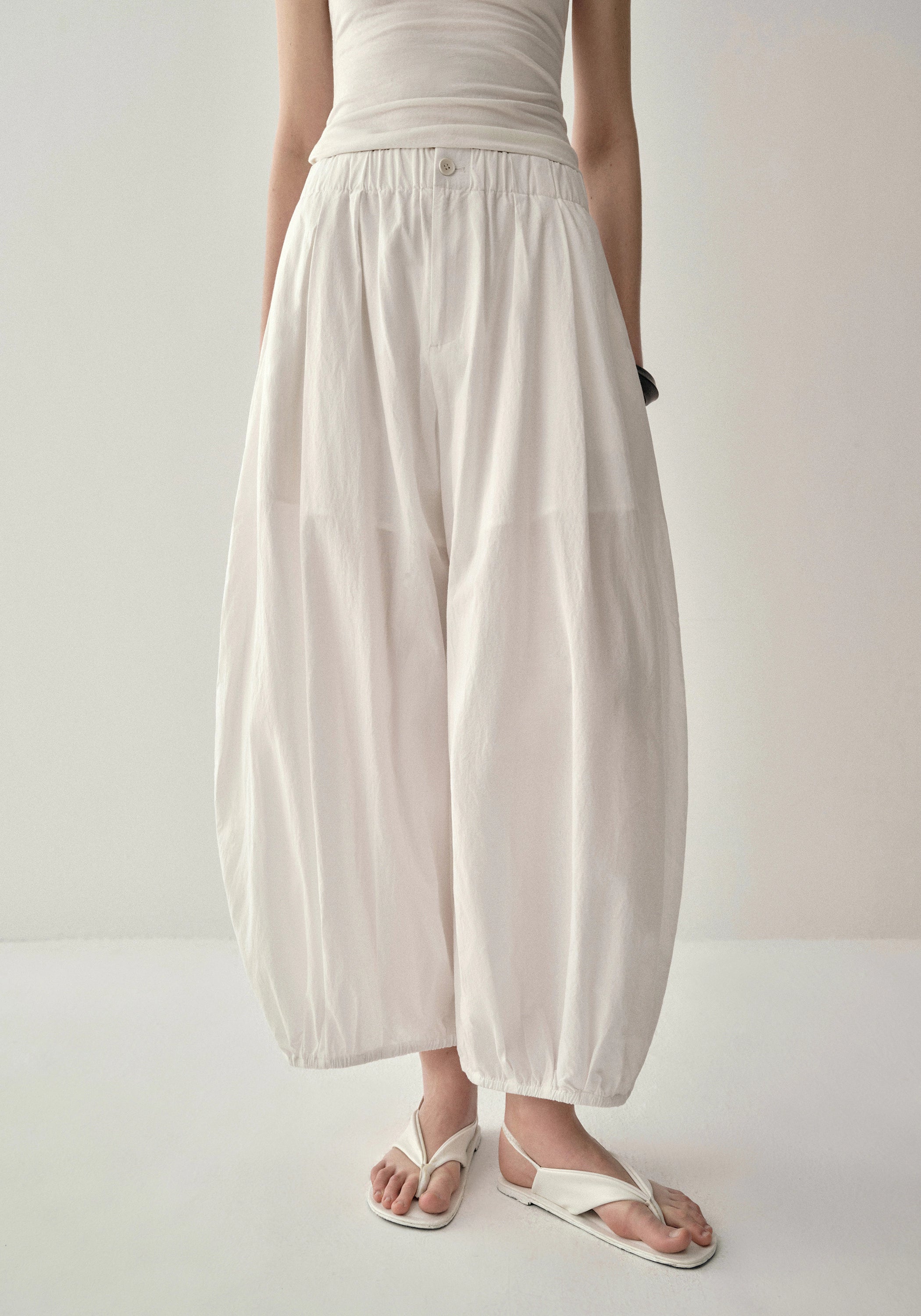 #color_off white
