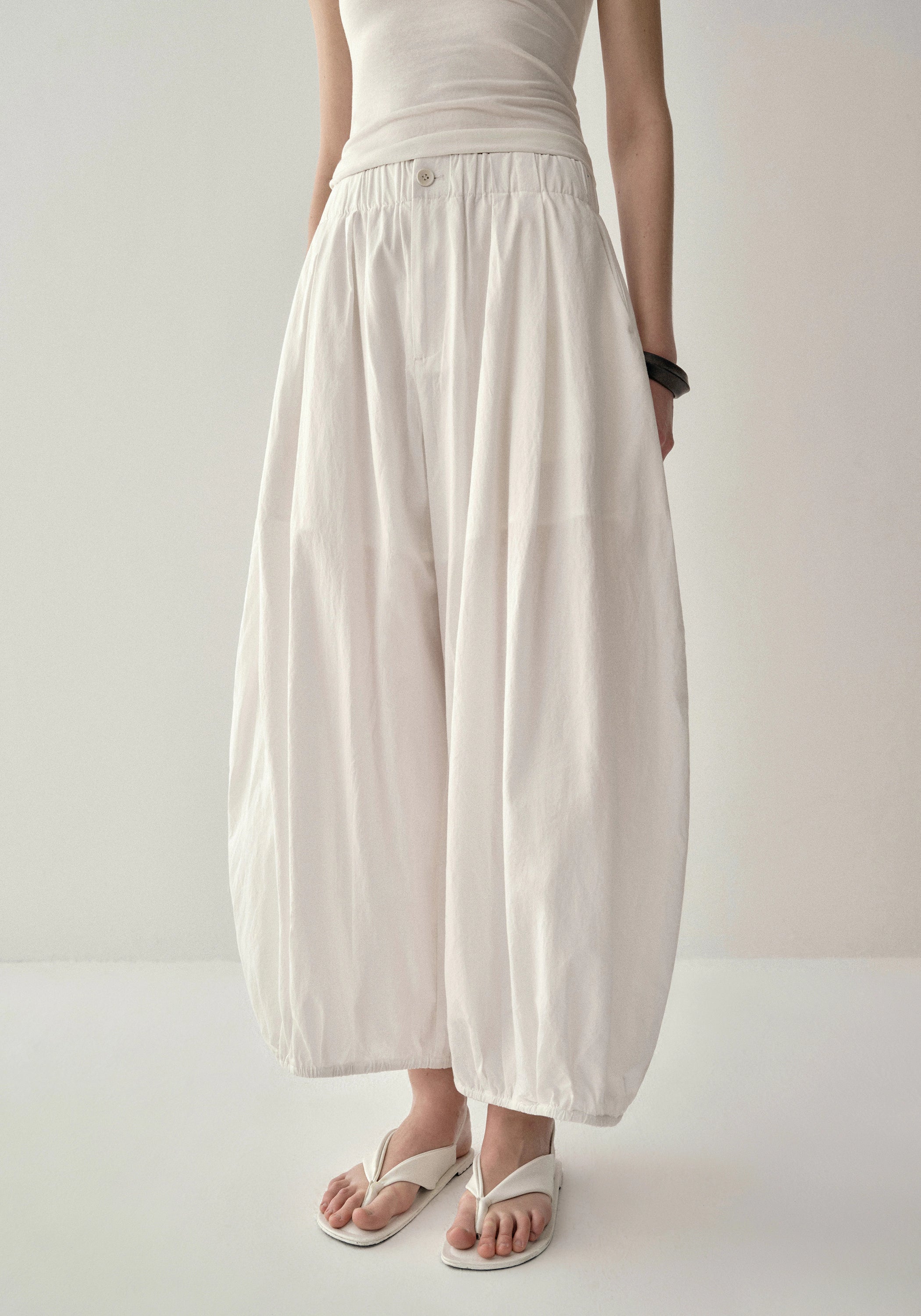 #color_off white