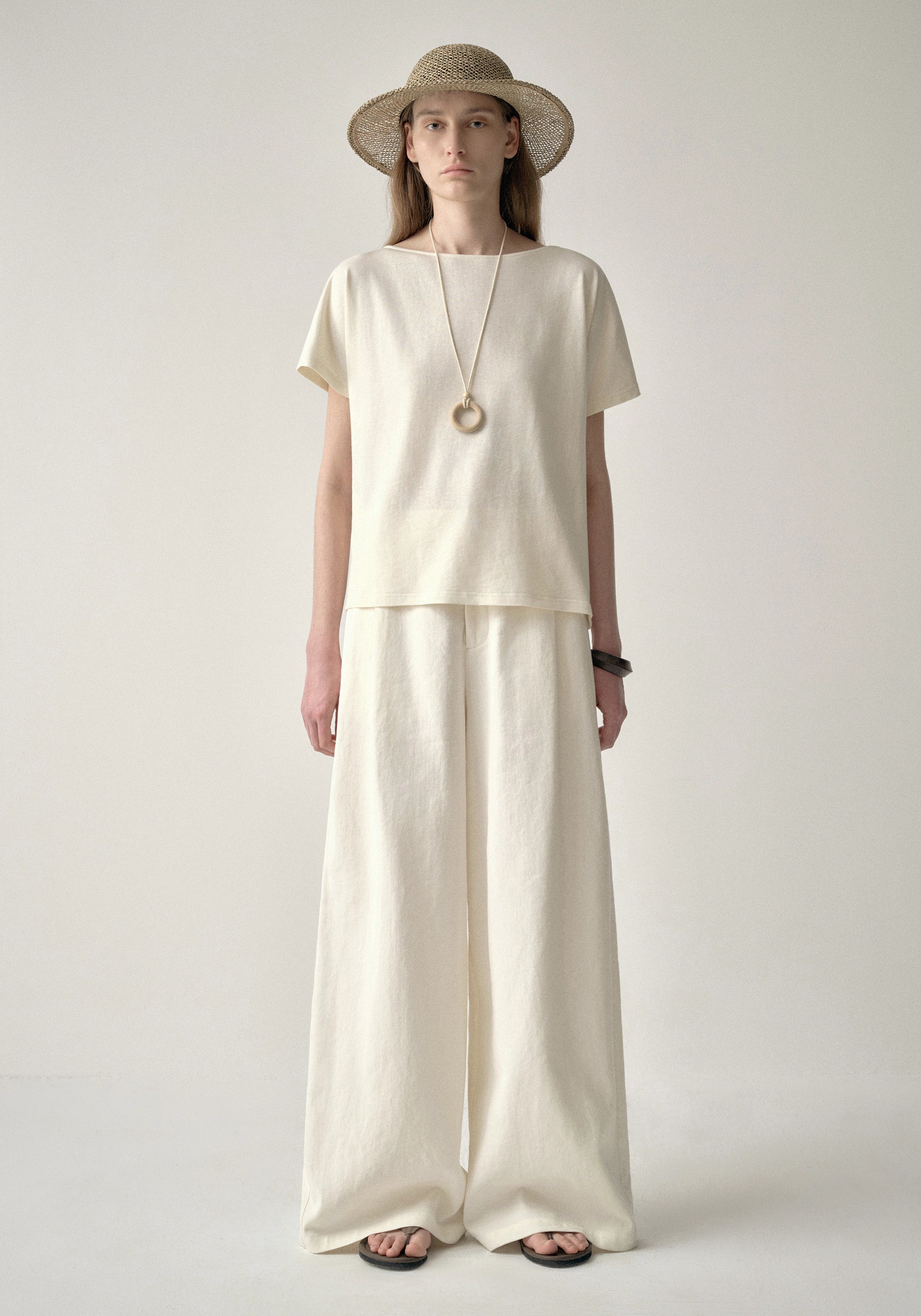 #color_off white