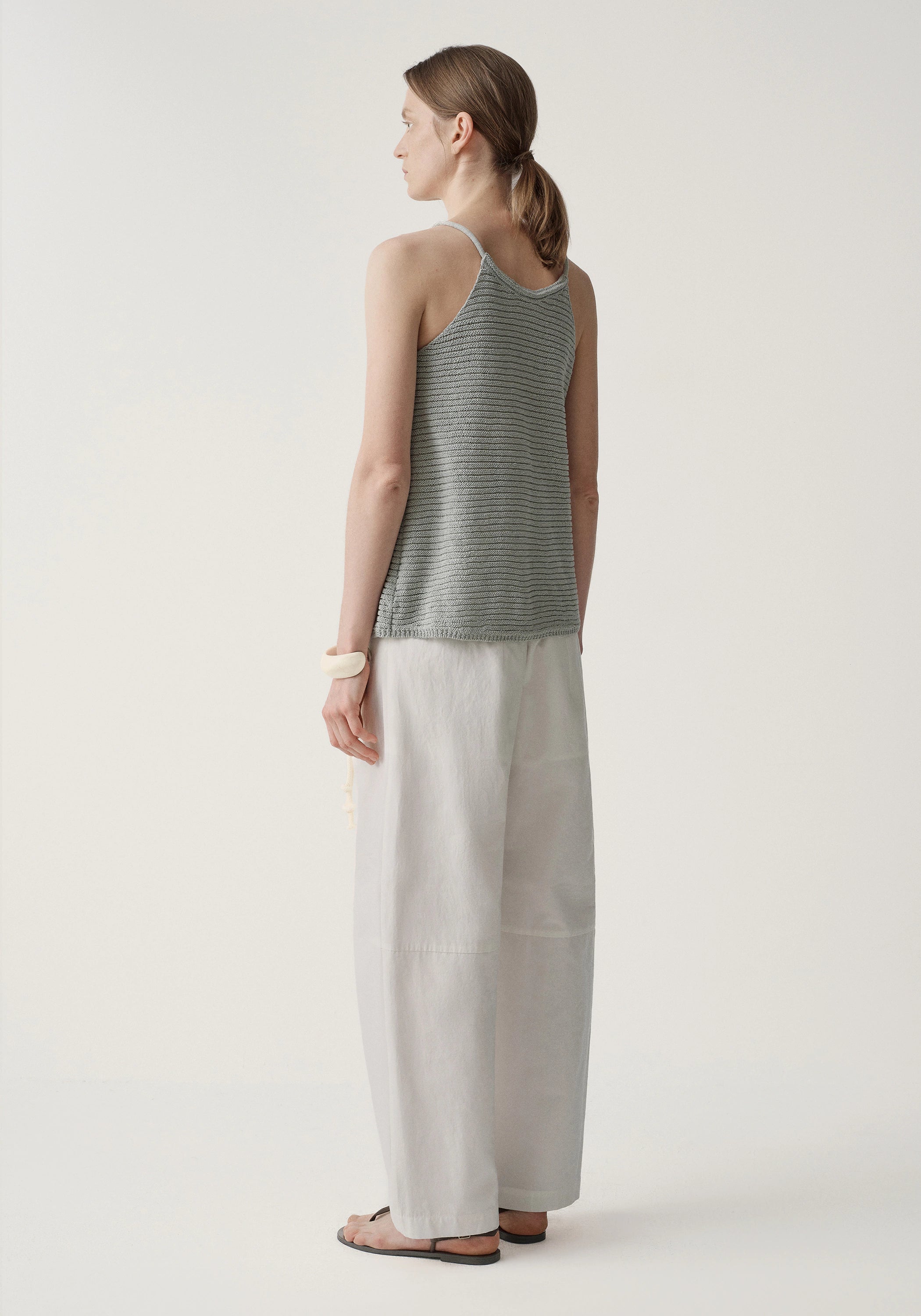 #color_off white