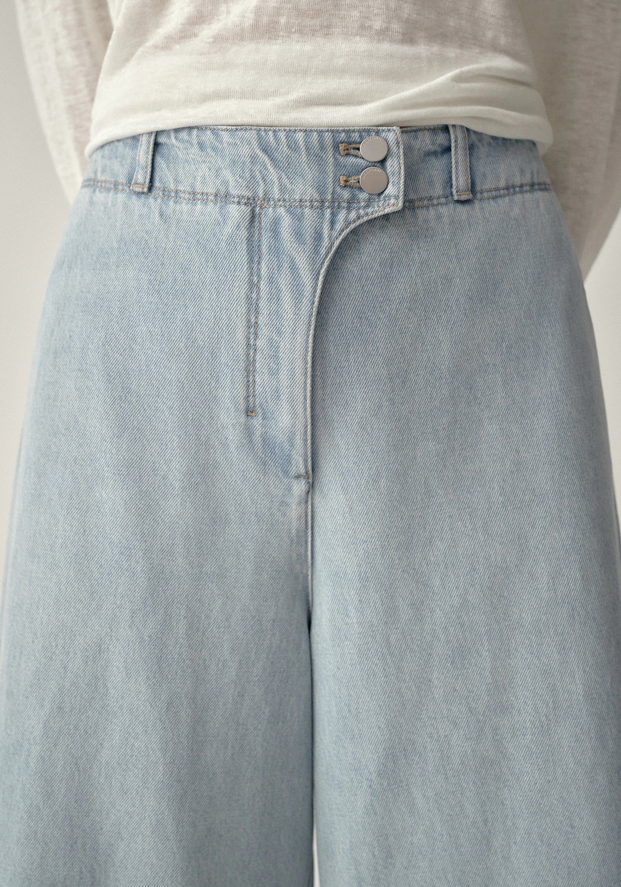 #color_denim light blue