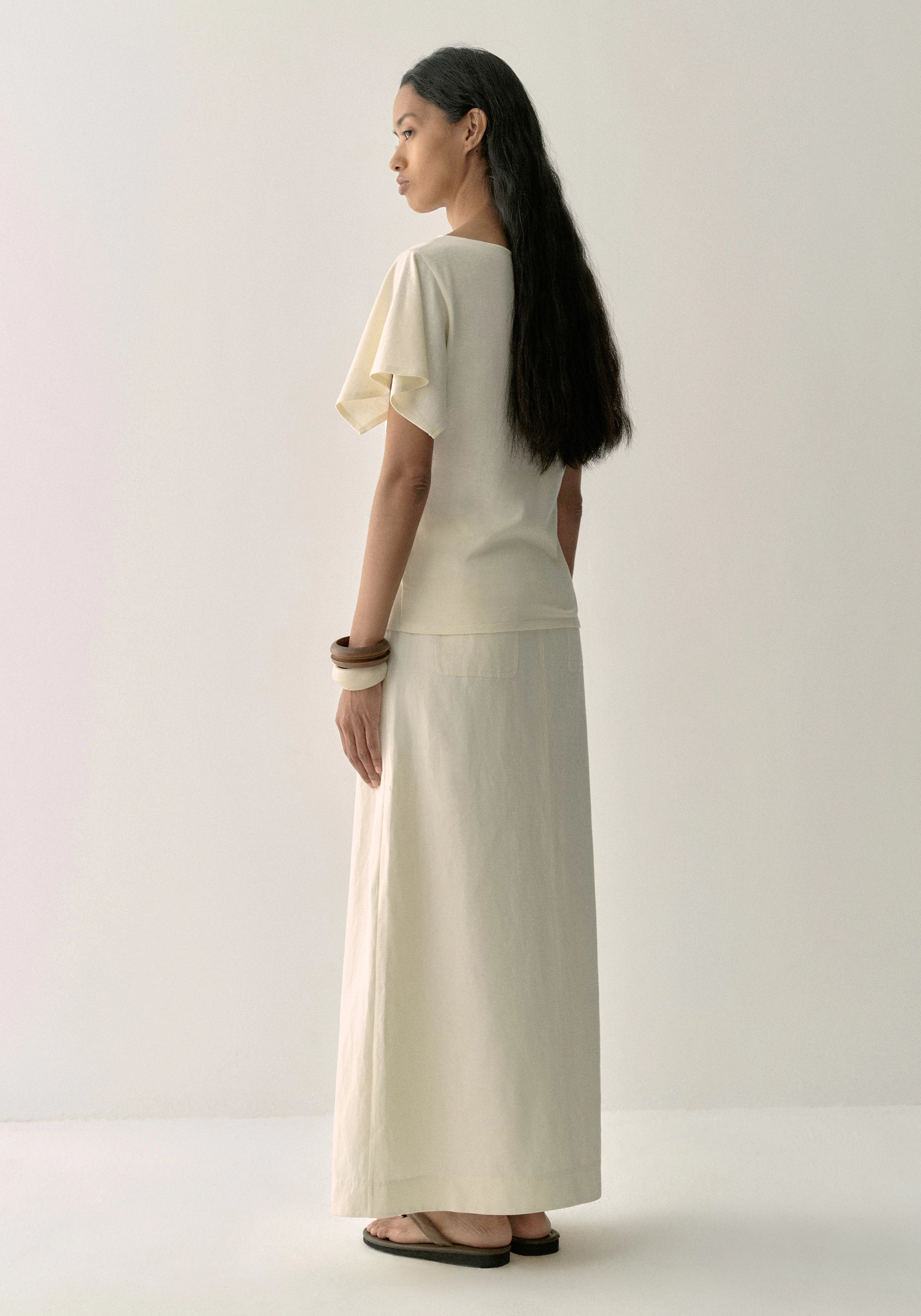 #color_cream white