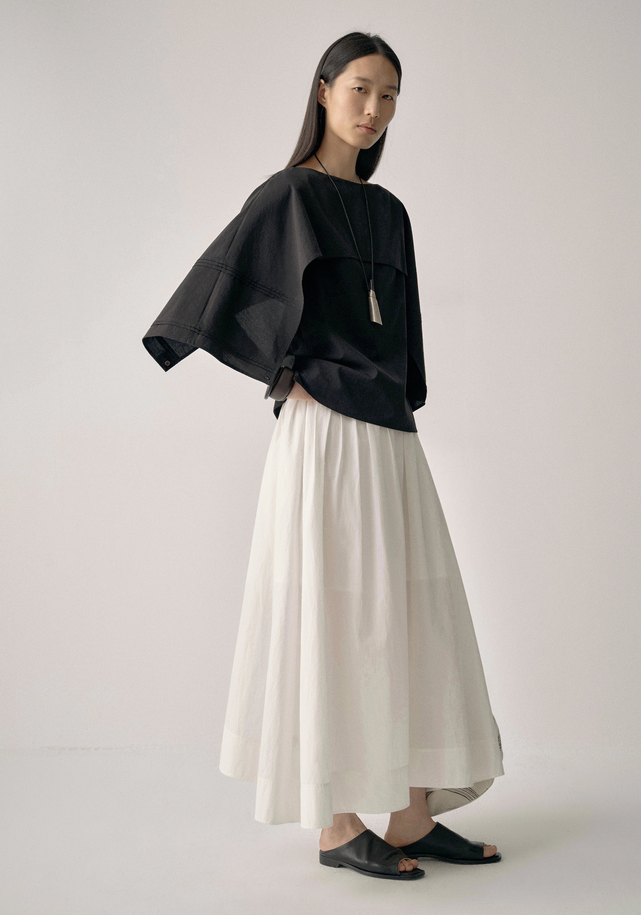 #color_off white