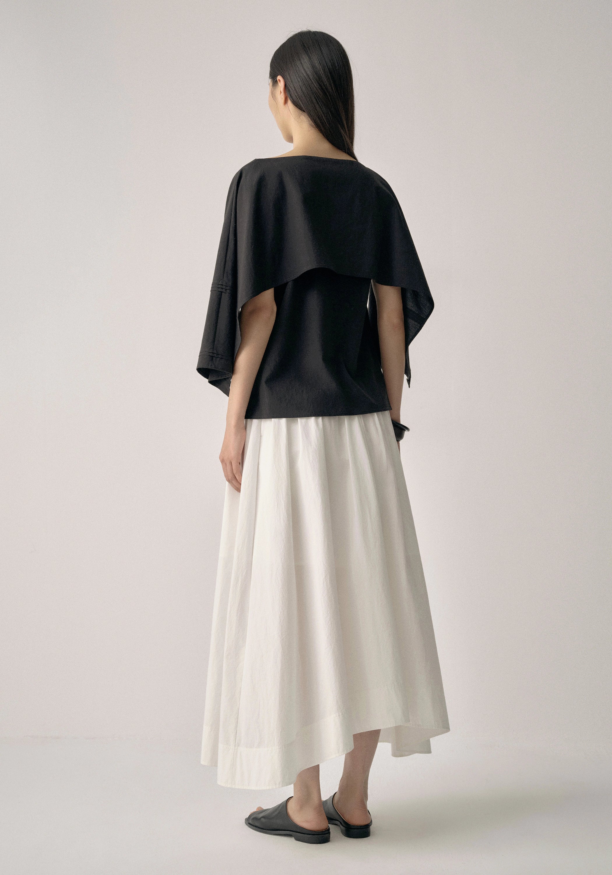 #color_off white