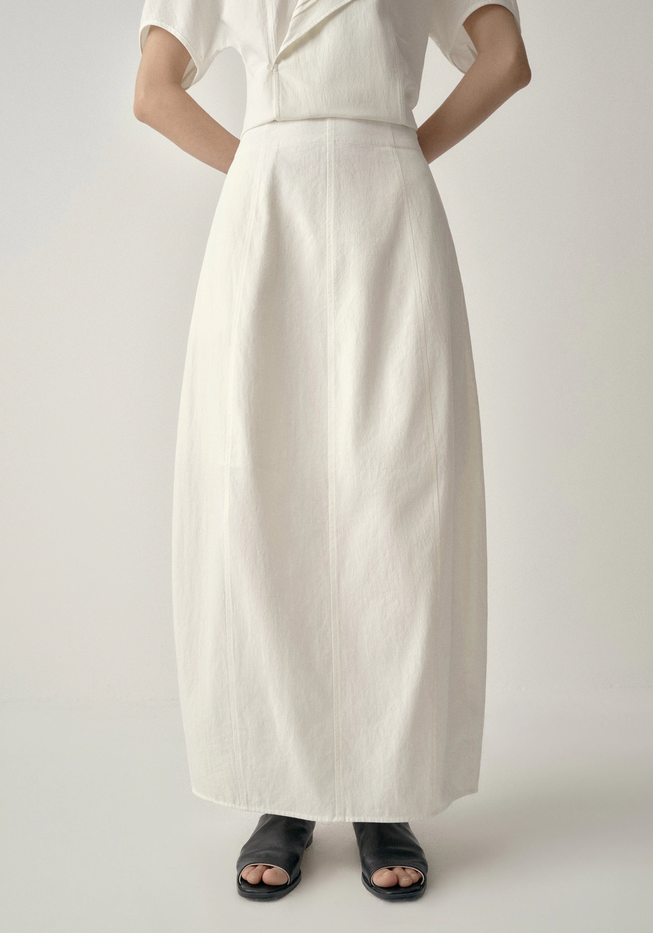 #color_off white