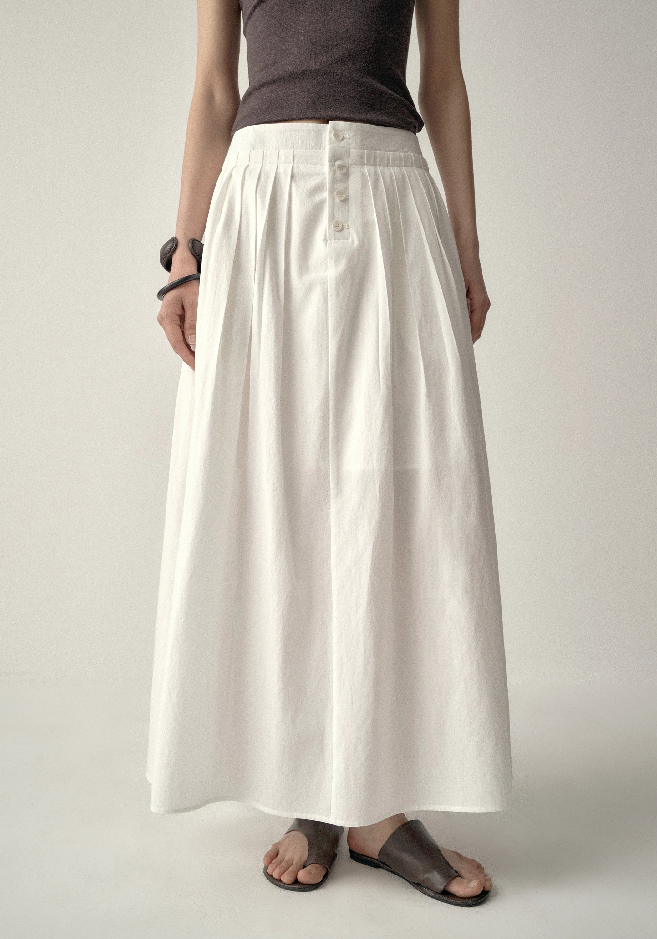 #color_off white
