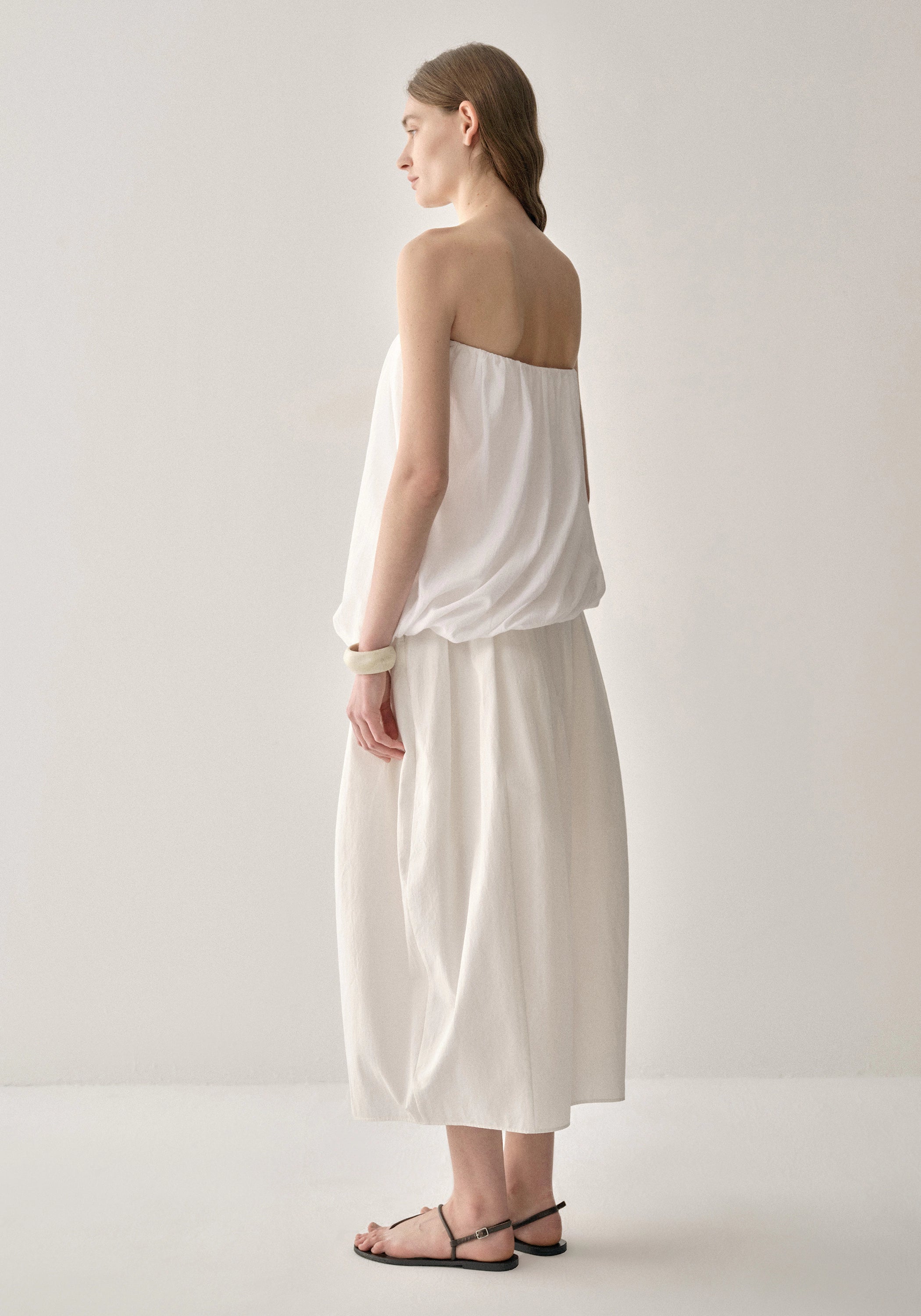 #color_cream white