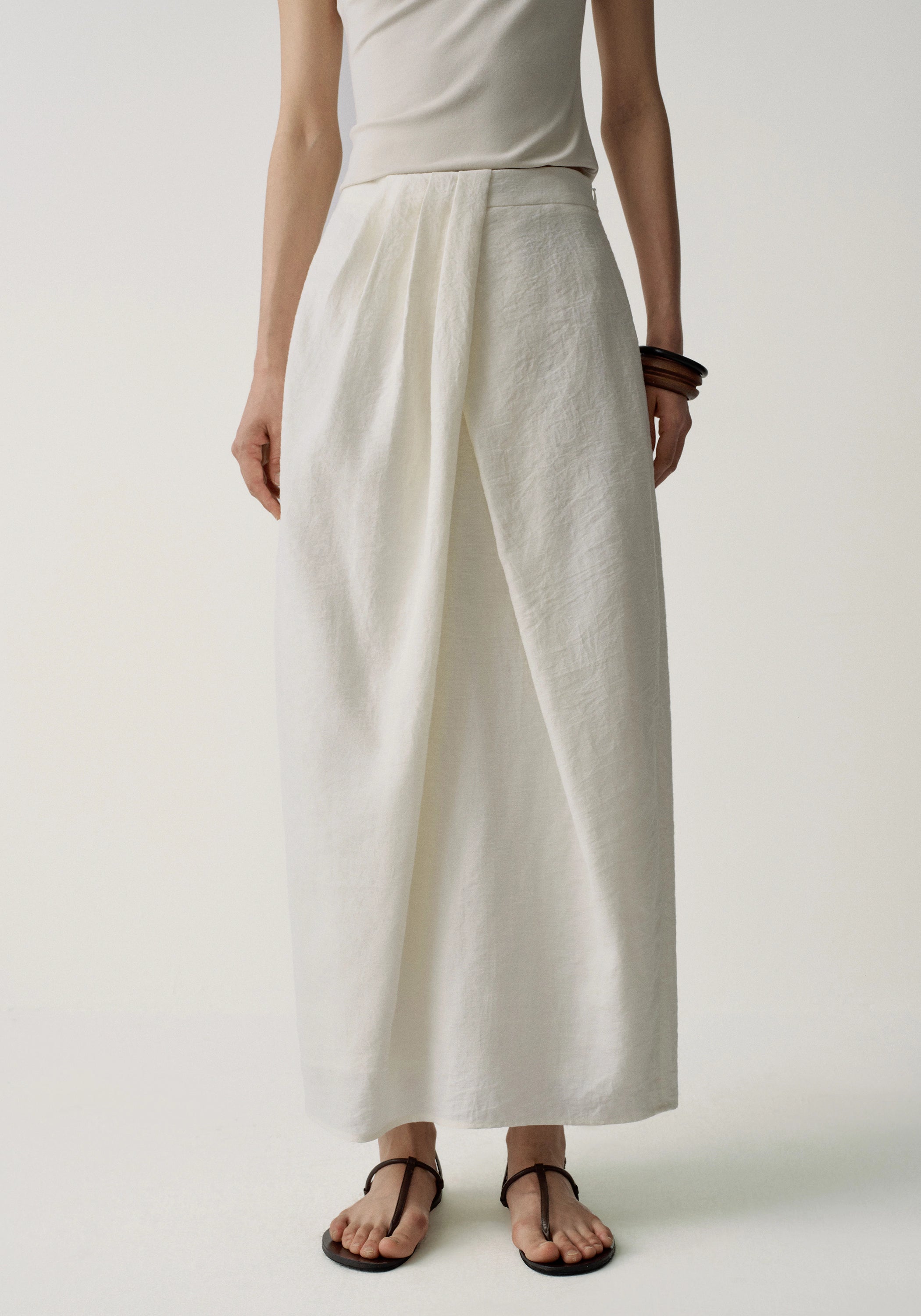 #color_cream white